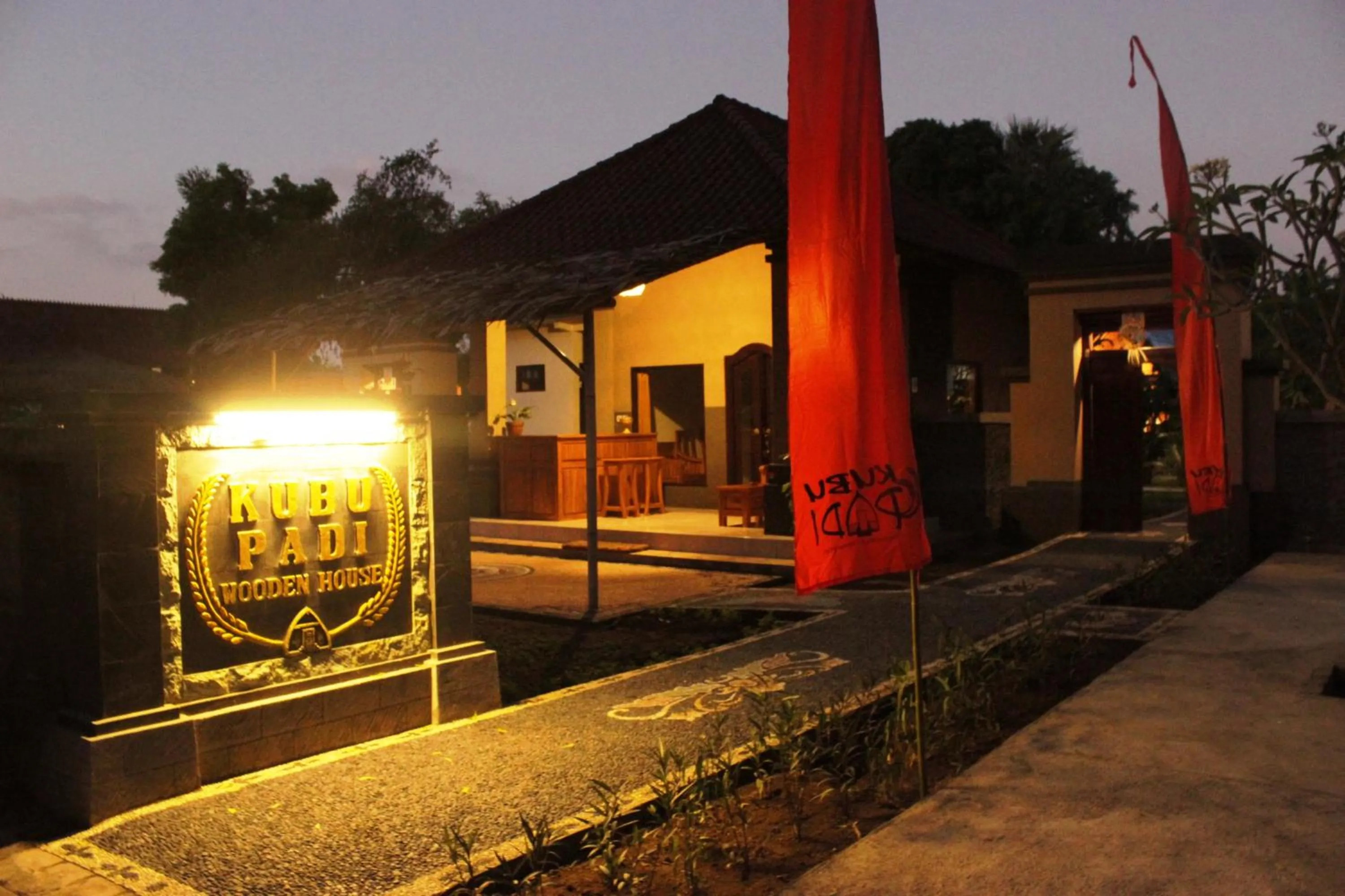 Facade/entrance in Kubu Padi Wooden House