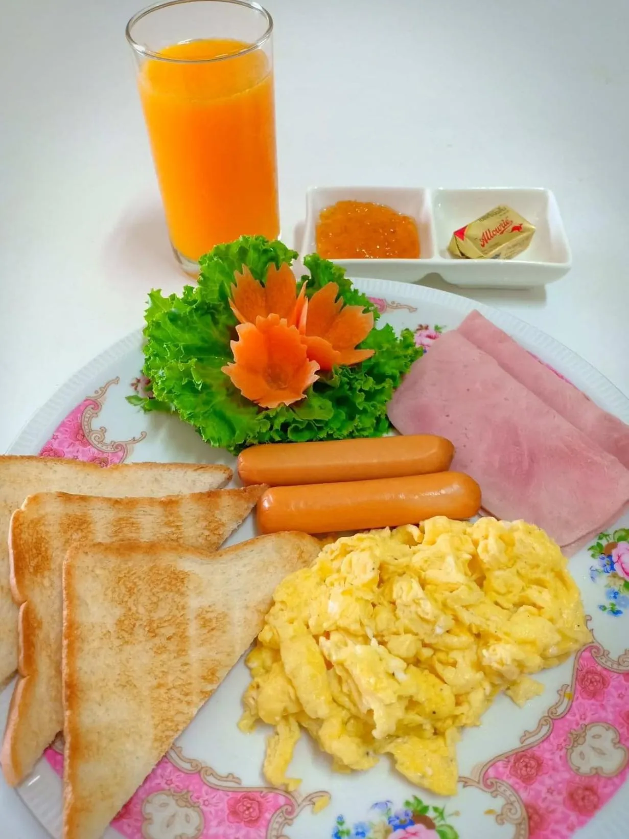 Breakfast in Siri Guesthouse