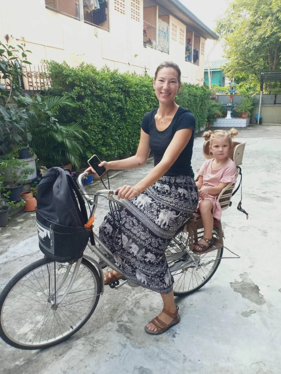 People in Siri Guesthouse