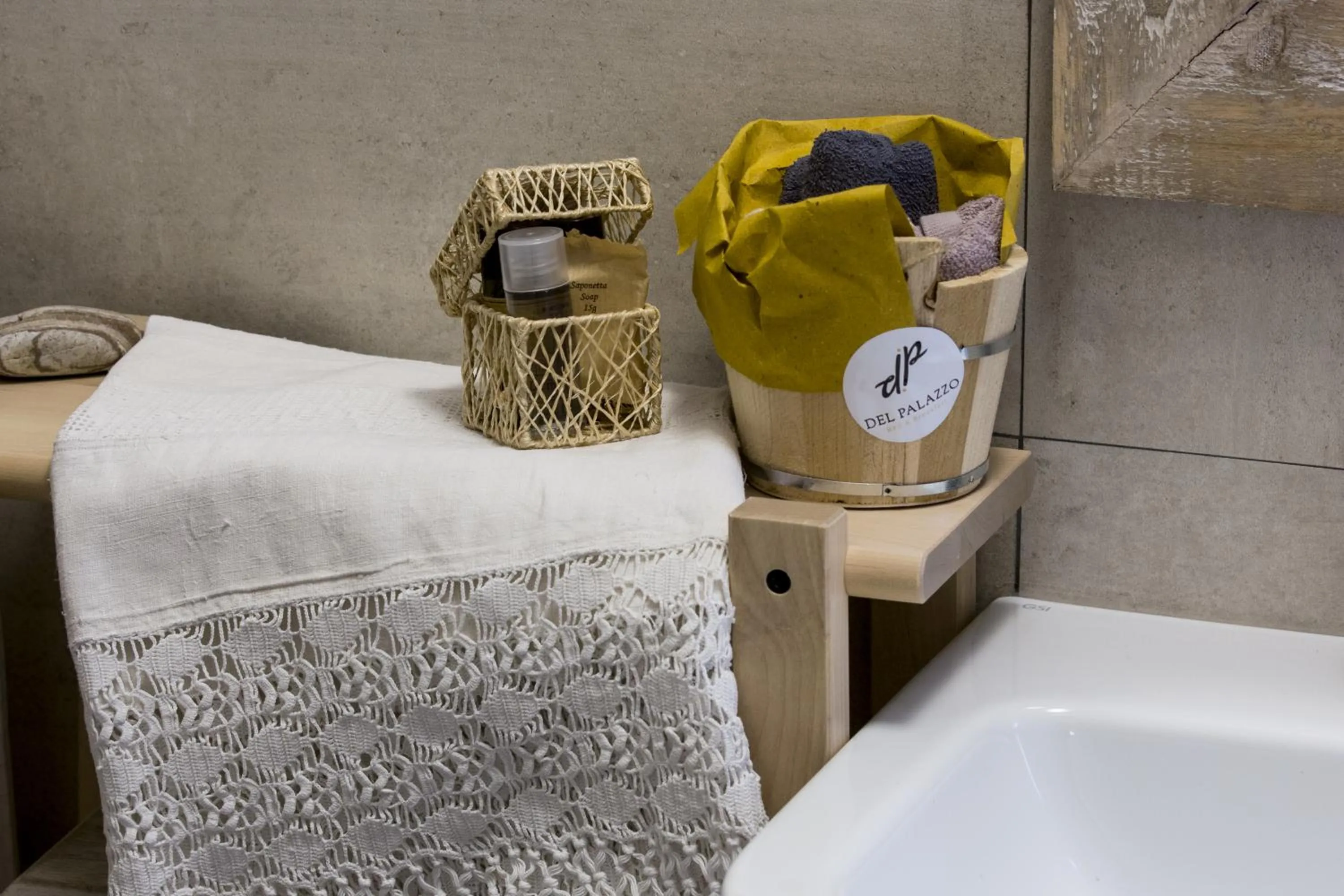 Bathroom, Bed in B&B del Palazzo