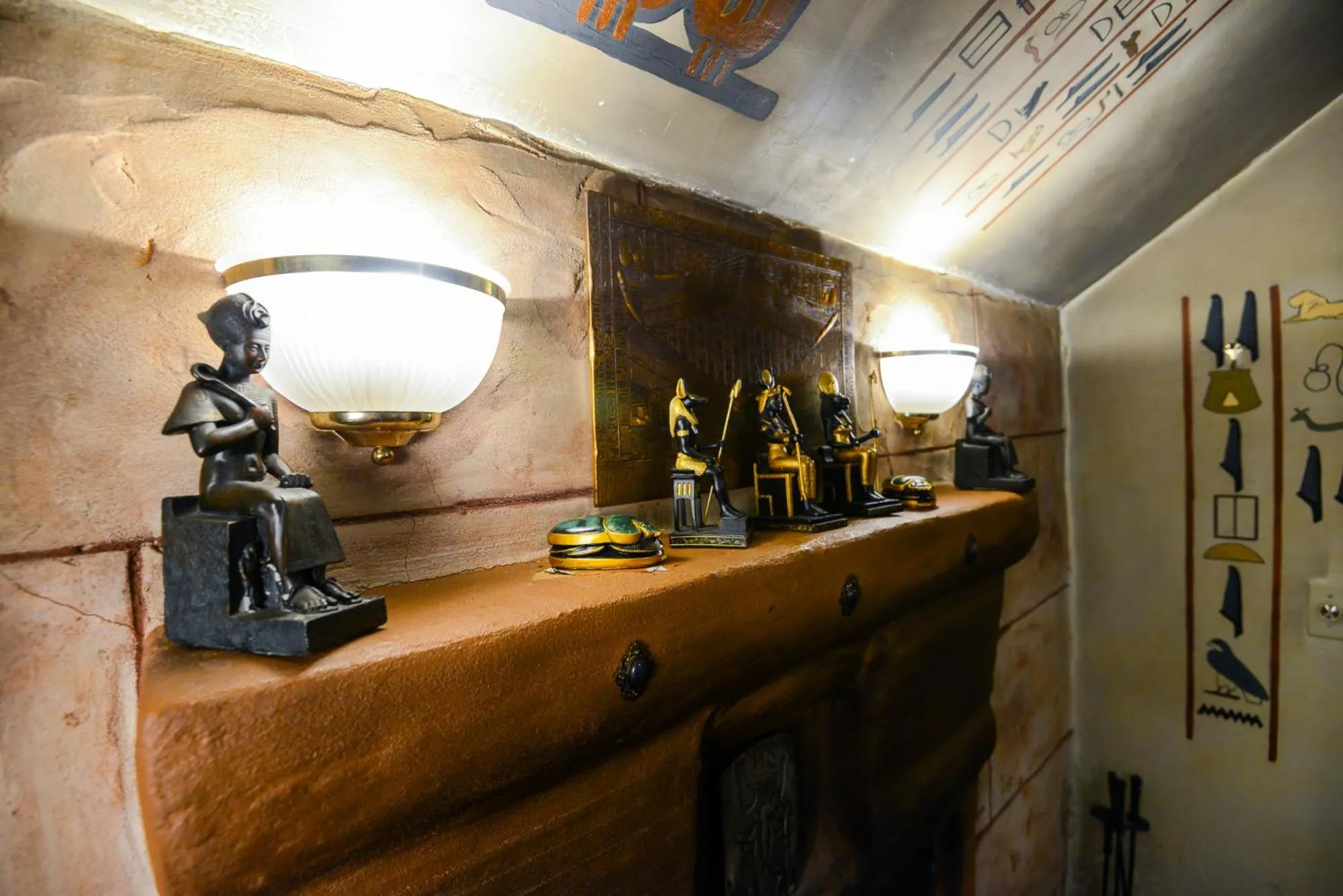 flat iron in Castle Wood Theme Cottages- COUPLES ONLY