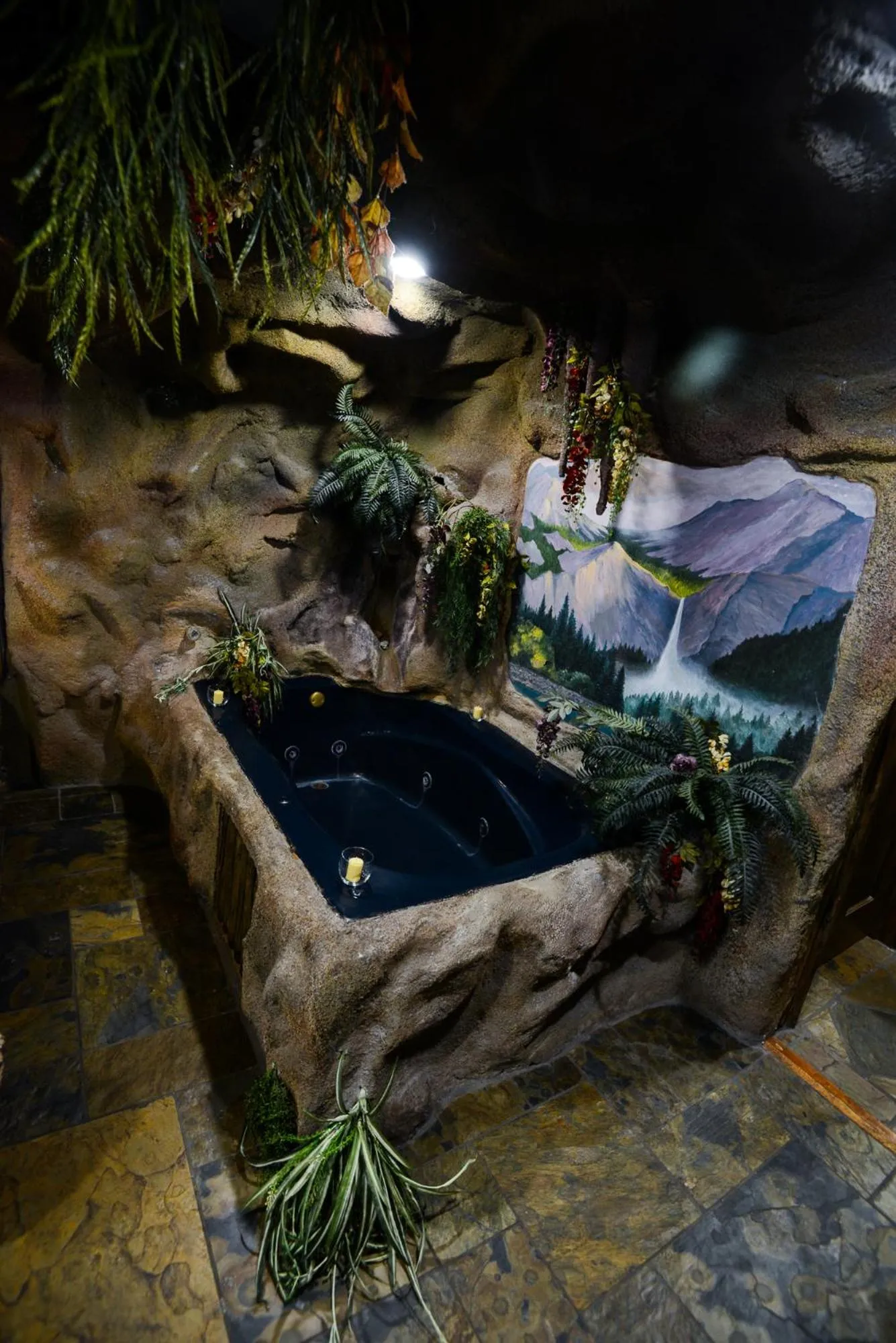 Hot Tub in Castle Wood Theme Cottages- COUPLES ONLY