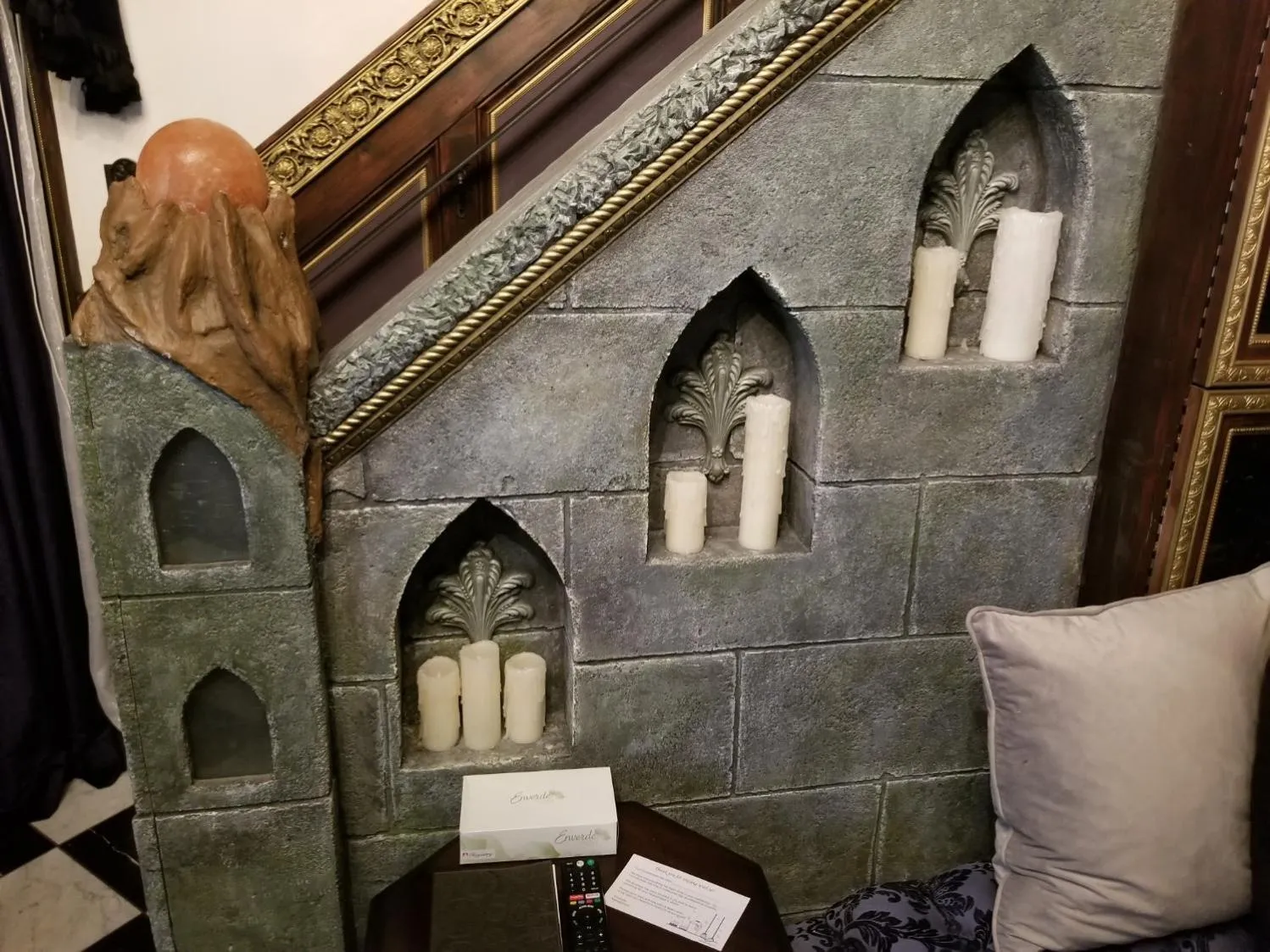 Decorative detail in Castle Wood Theme Cottages- COUPLES ONLY