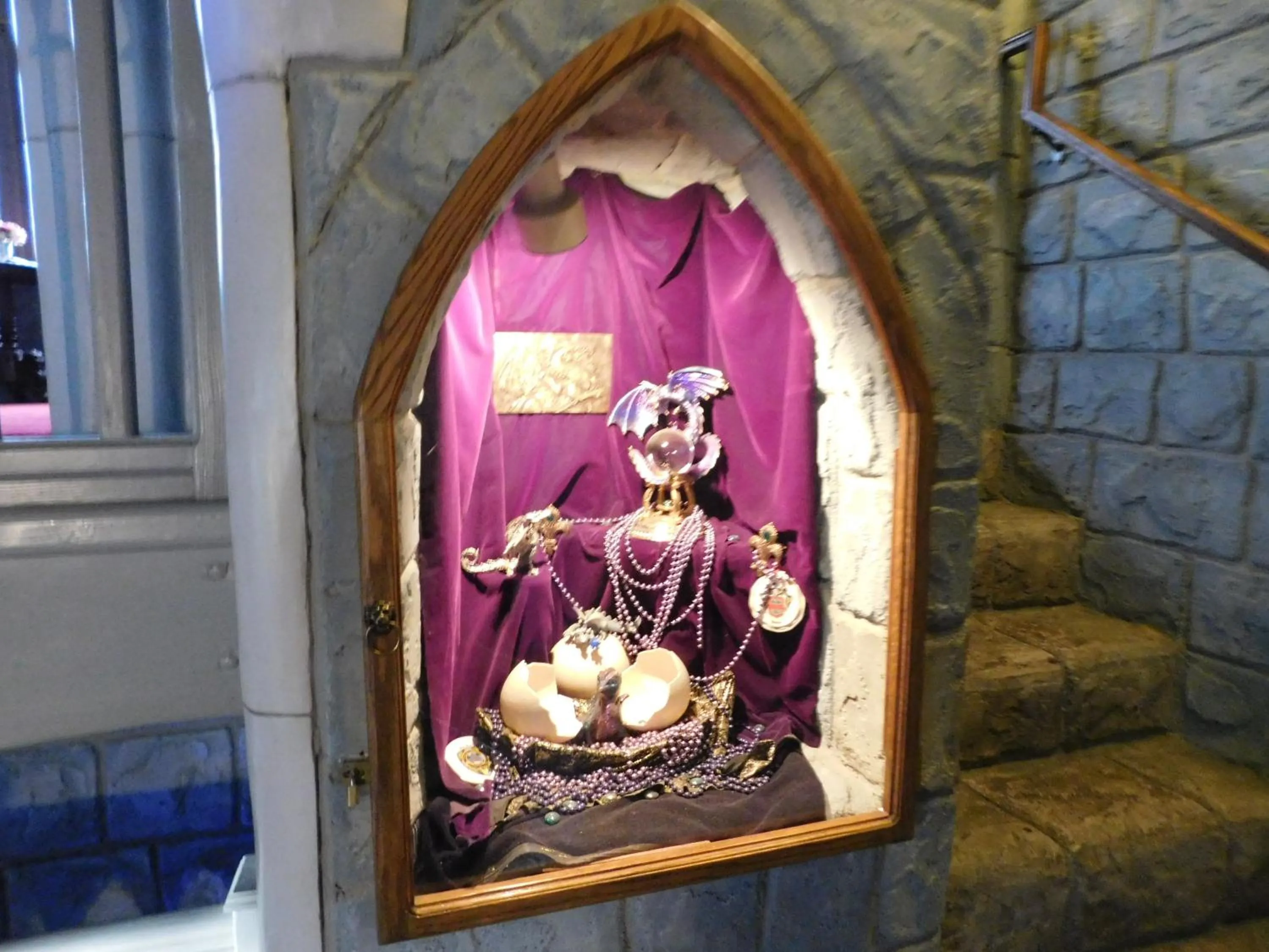 Decorative detail in Castle Wood Theme Cottages- COUPLES ONLY