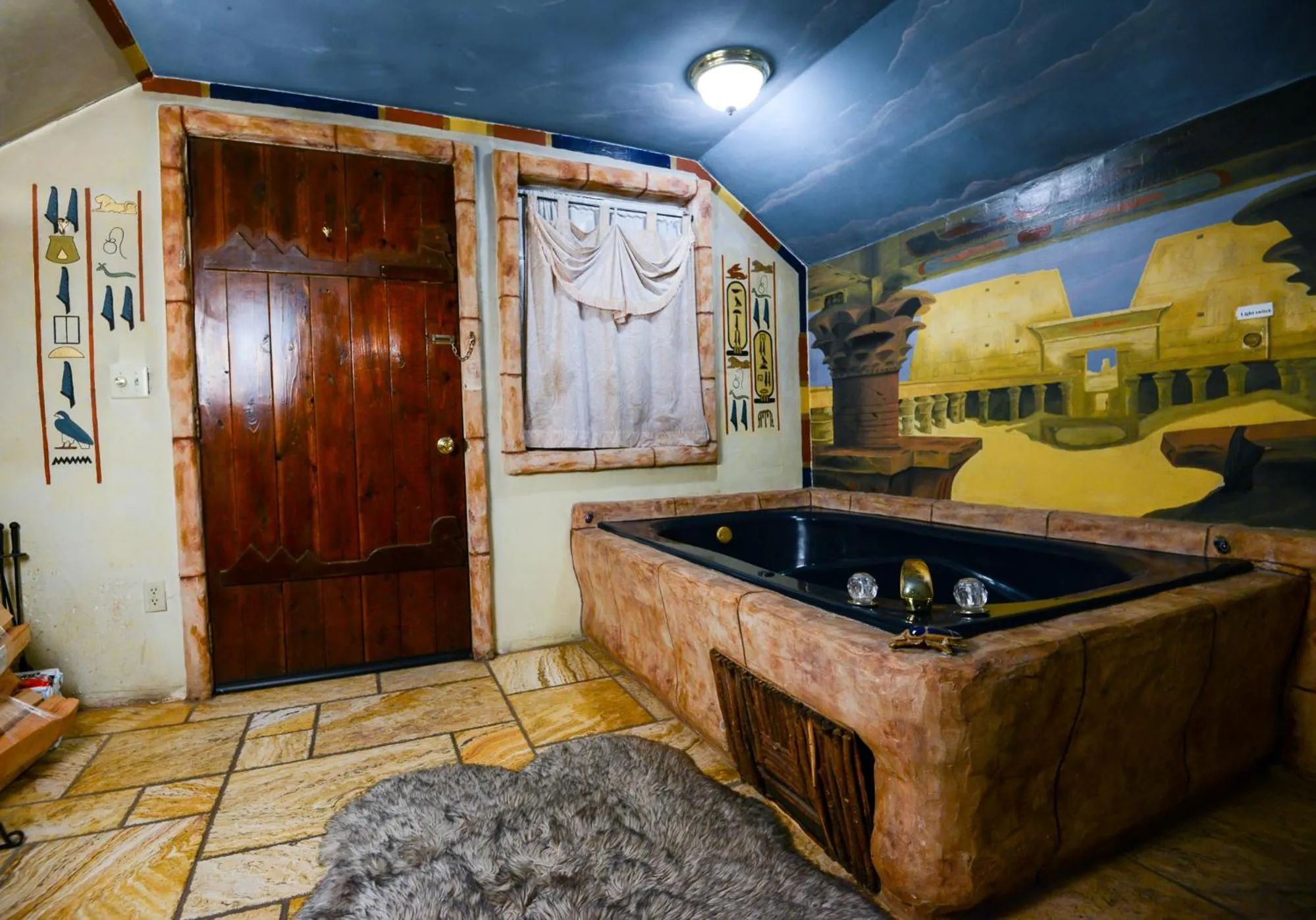 Hot Tub in Castle Wood Theme Cottages- COUPLES ONLY