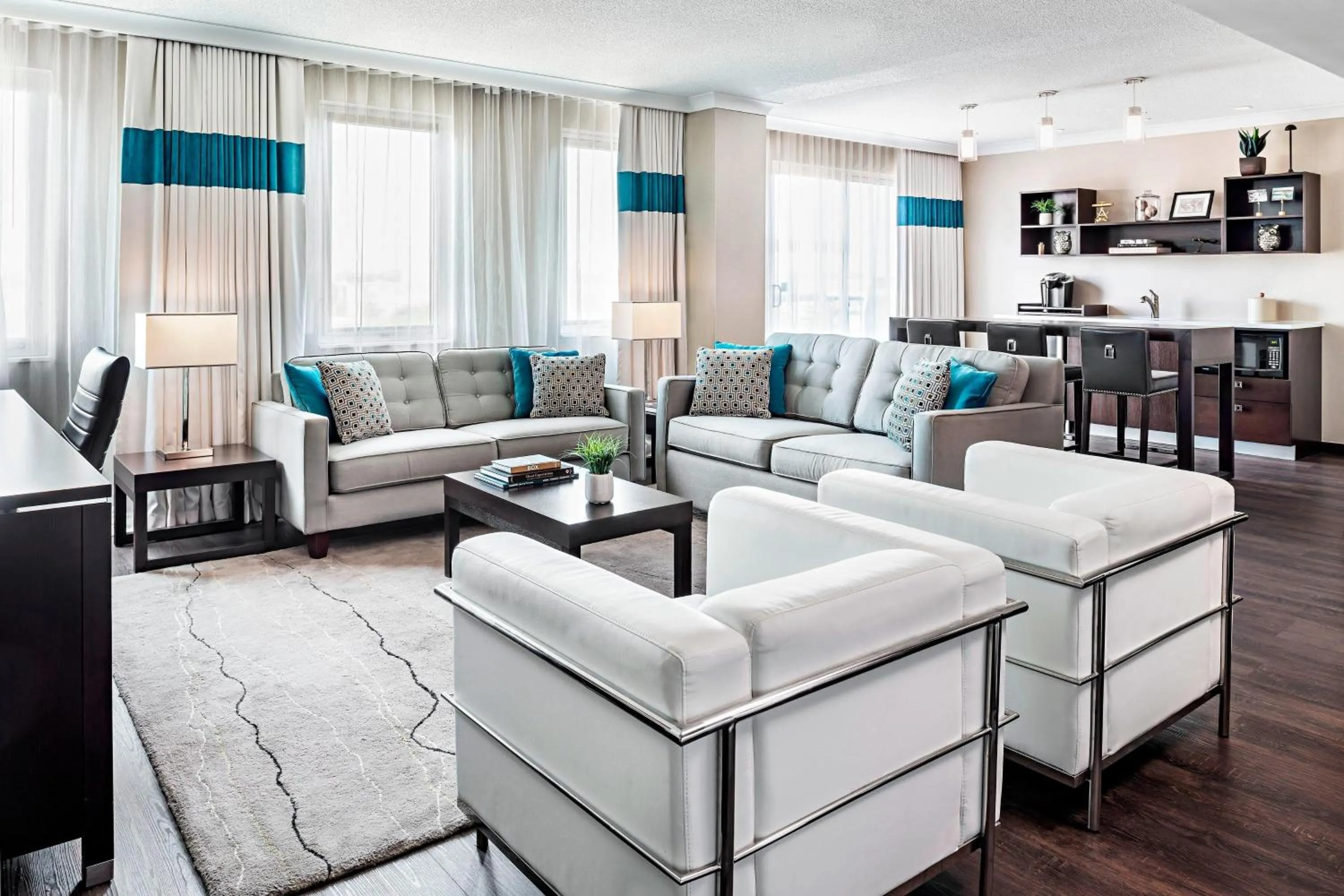 Bedroom in Four Points by Sheraton London