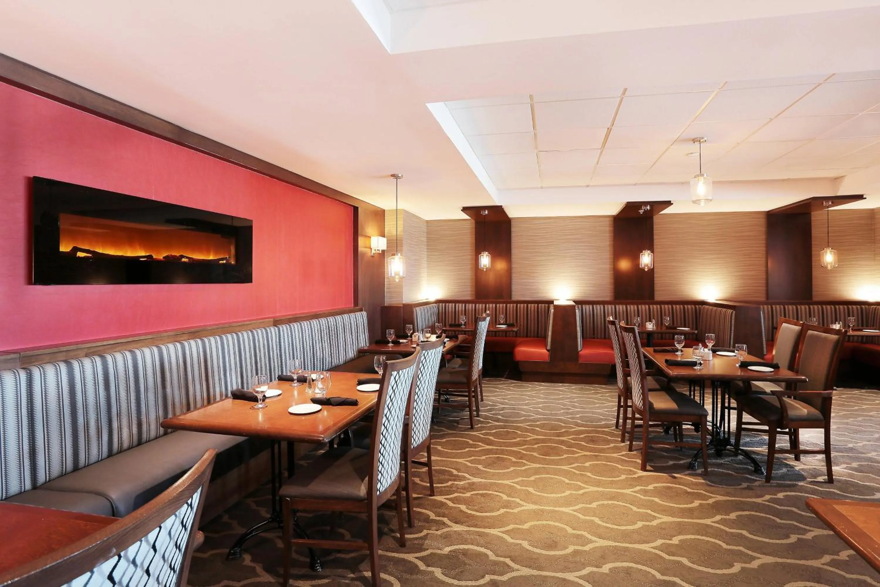 Restaurant/places to eat in Four Points by Sheraton London