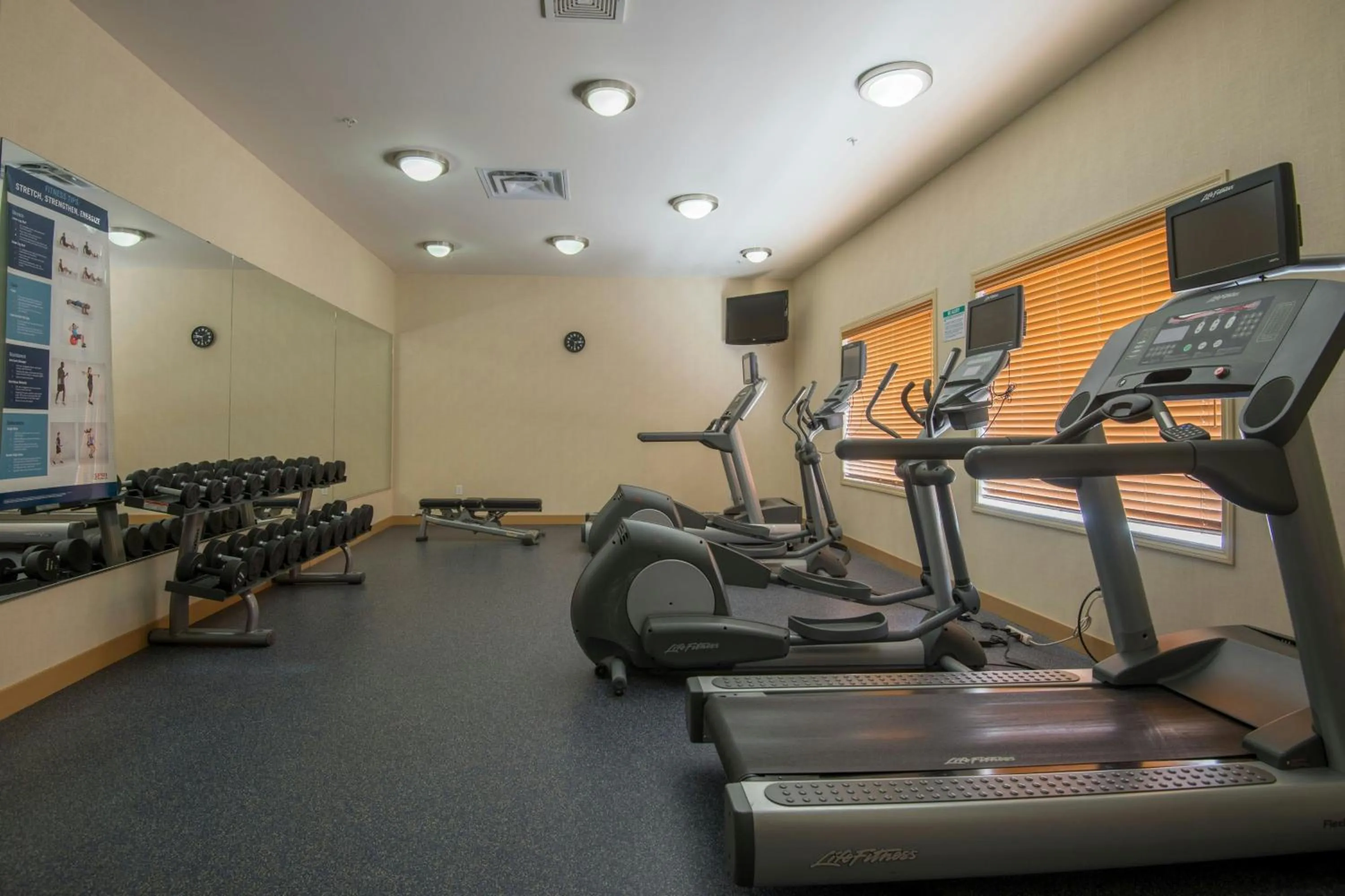 Fitness centre/facilities in Four Points by Sheraton Saskatoon