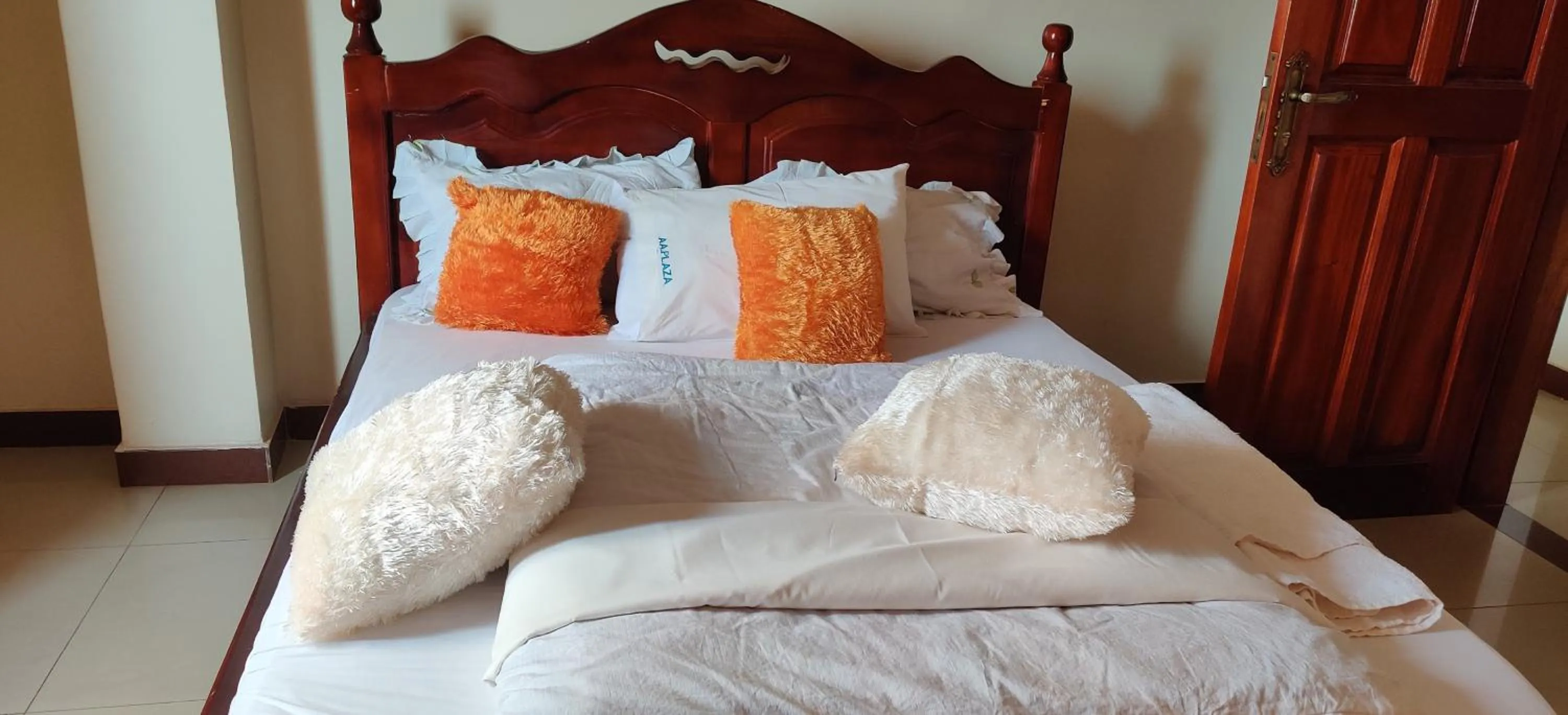 Bed in AIRPORT HOTEL Entebbe