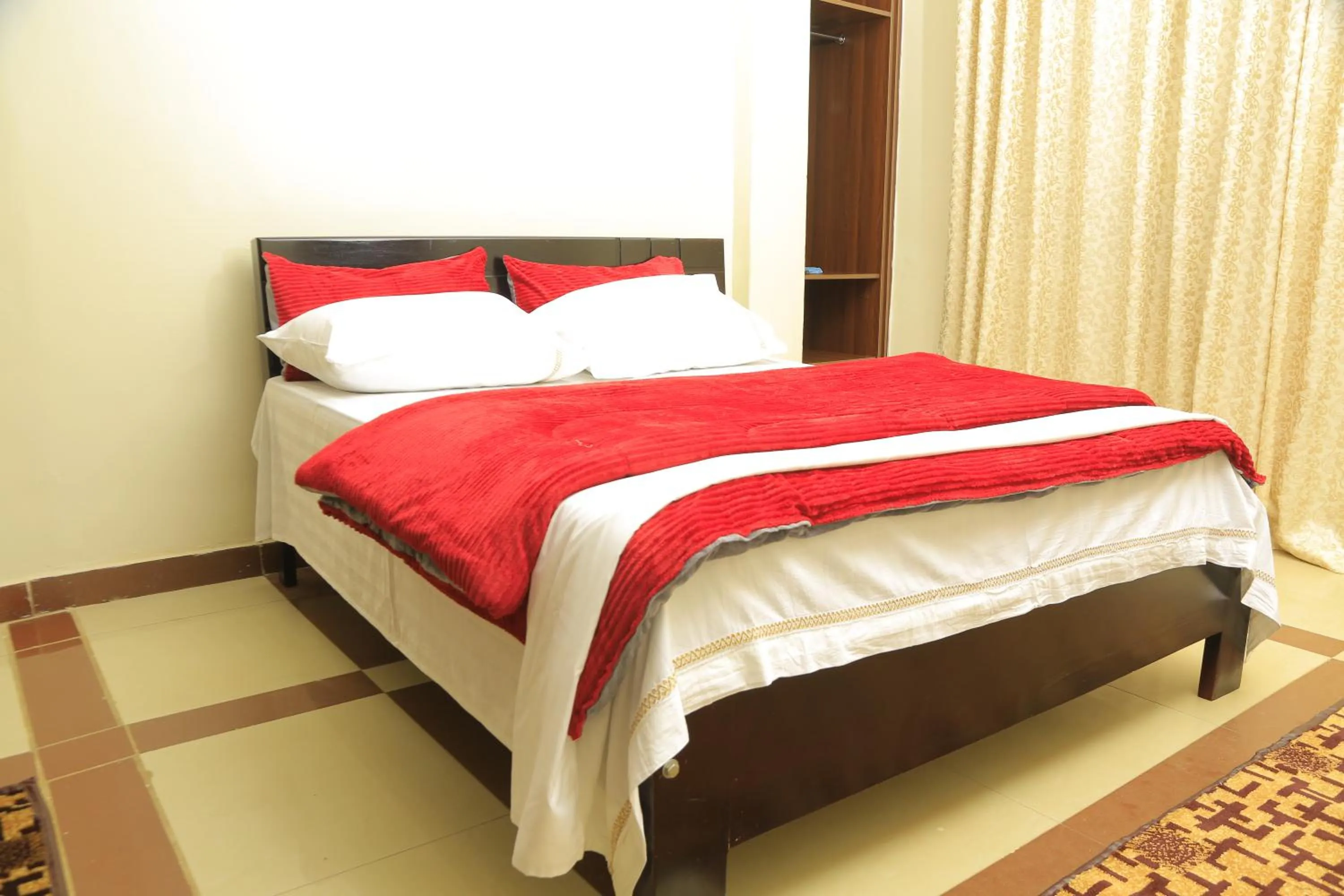 Bed in AIRPORT HOTEL Entebbe