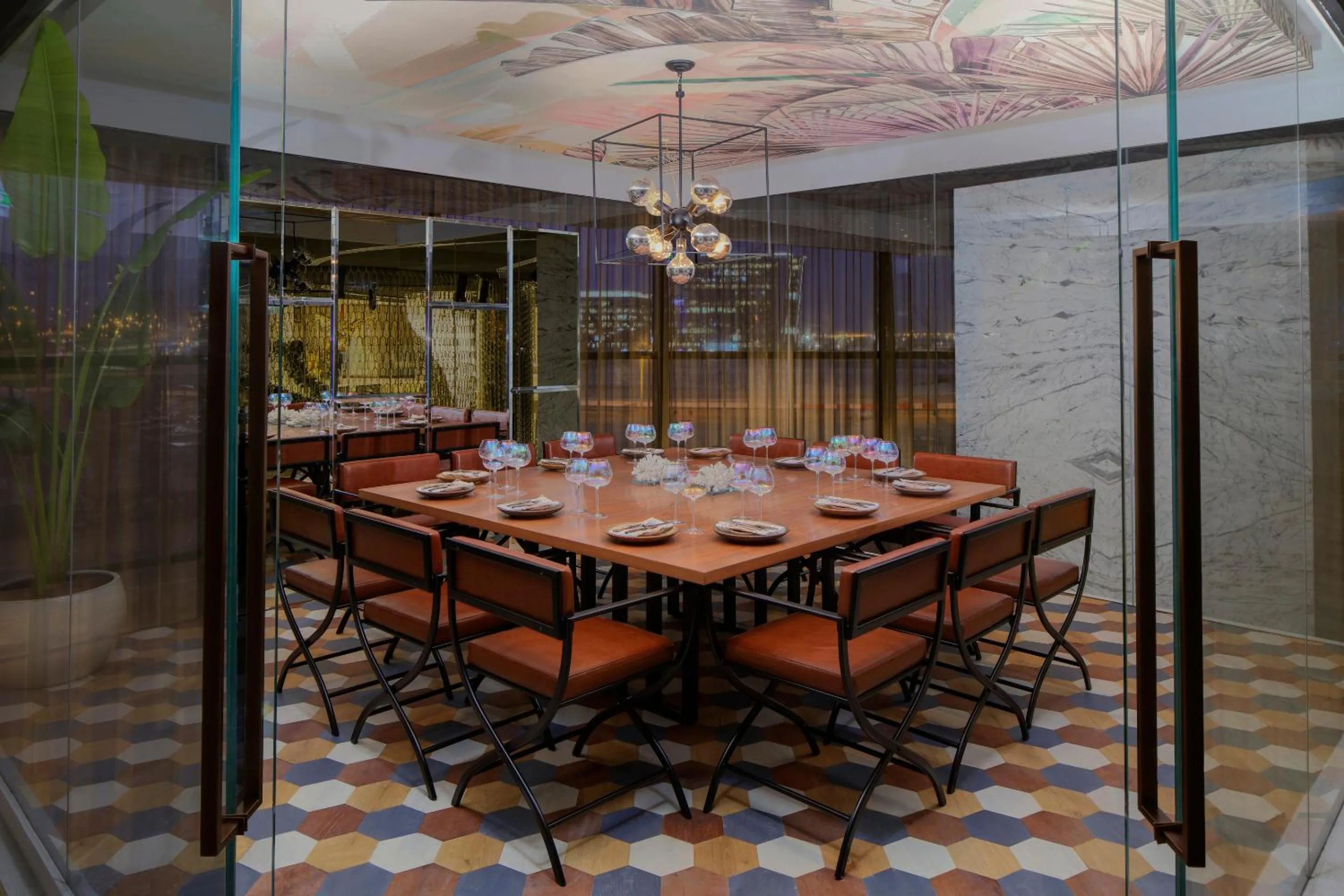 Restaurant/places to eat in Paramount Hotel Dubai