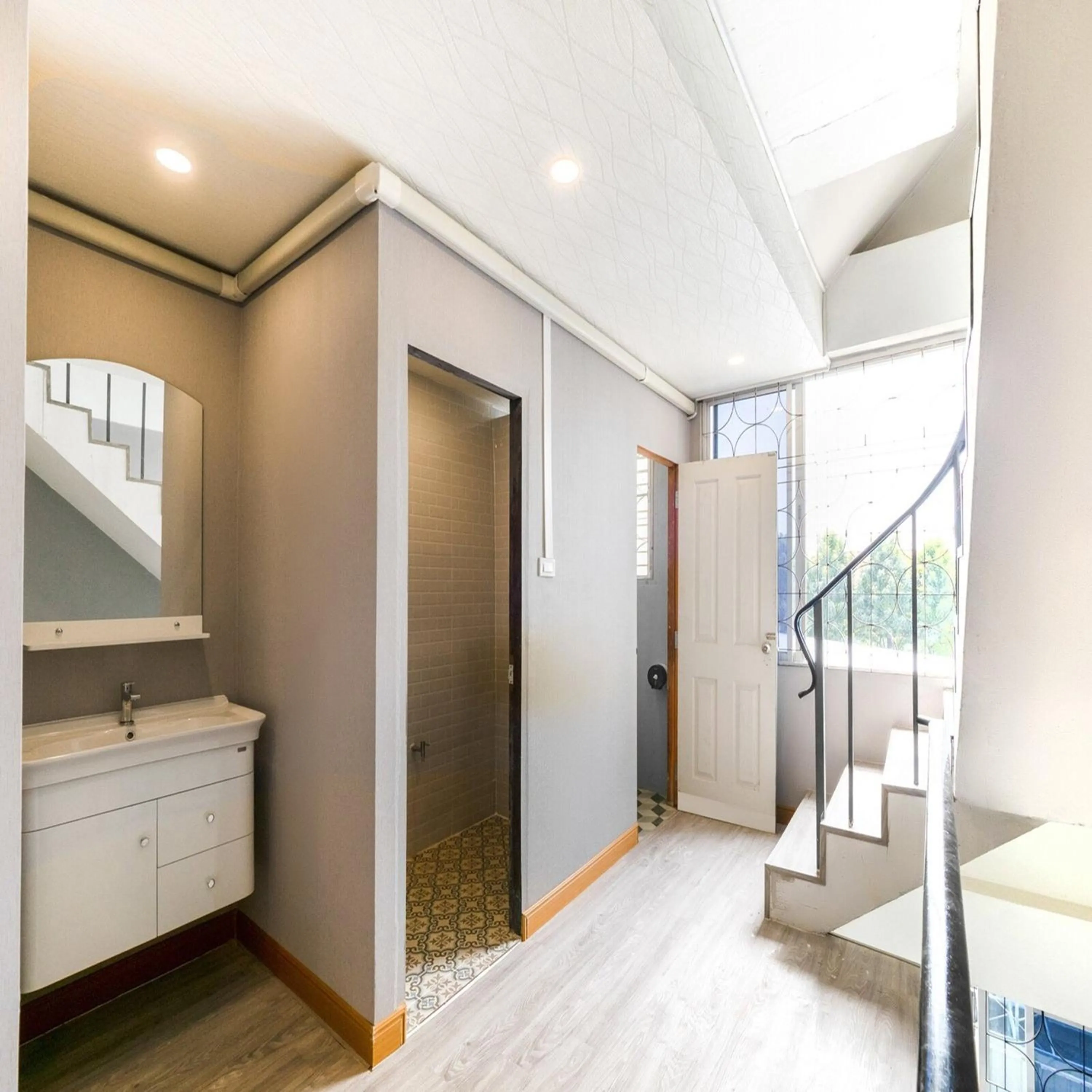 Bossa House Hostel & Cafe