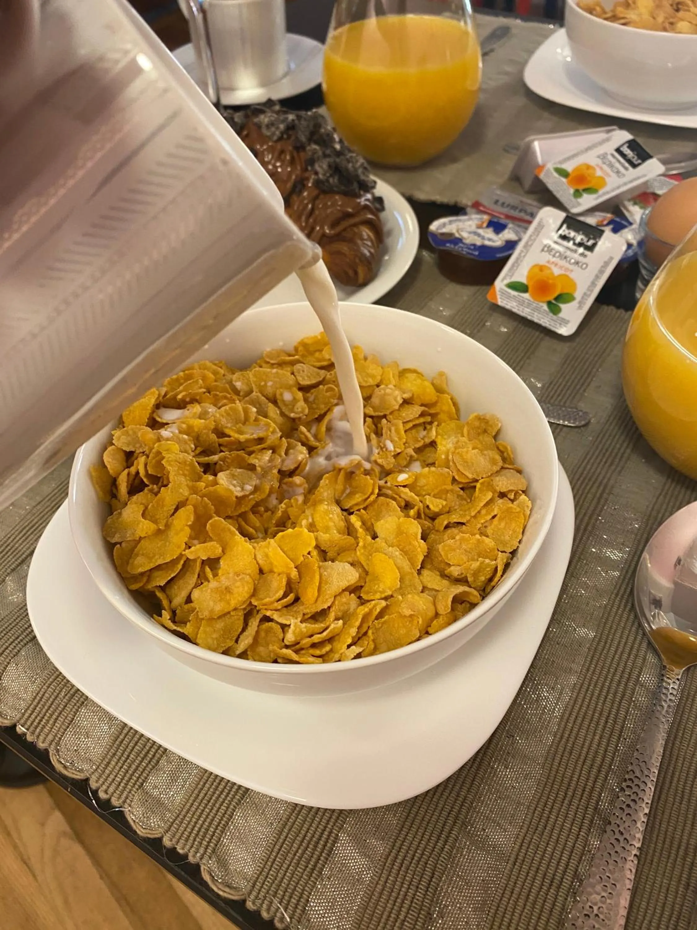 Lounge or bar in Step One | Luxury Suites right in the heart of Acropolis next to metro station