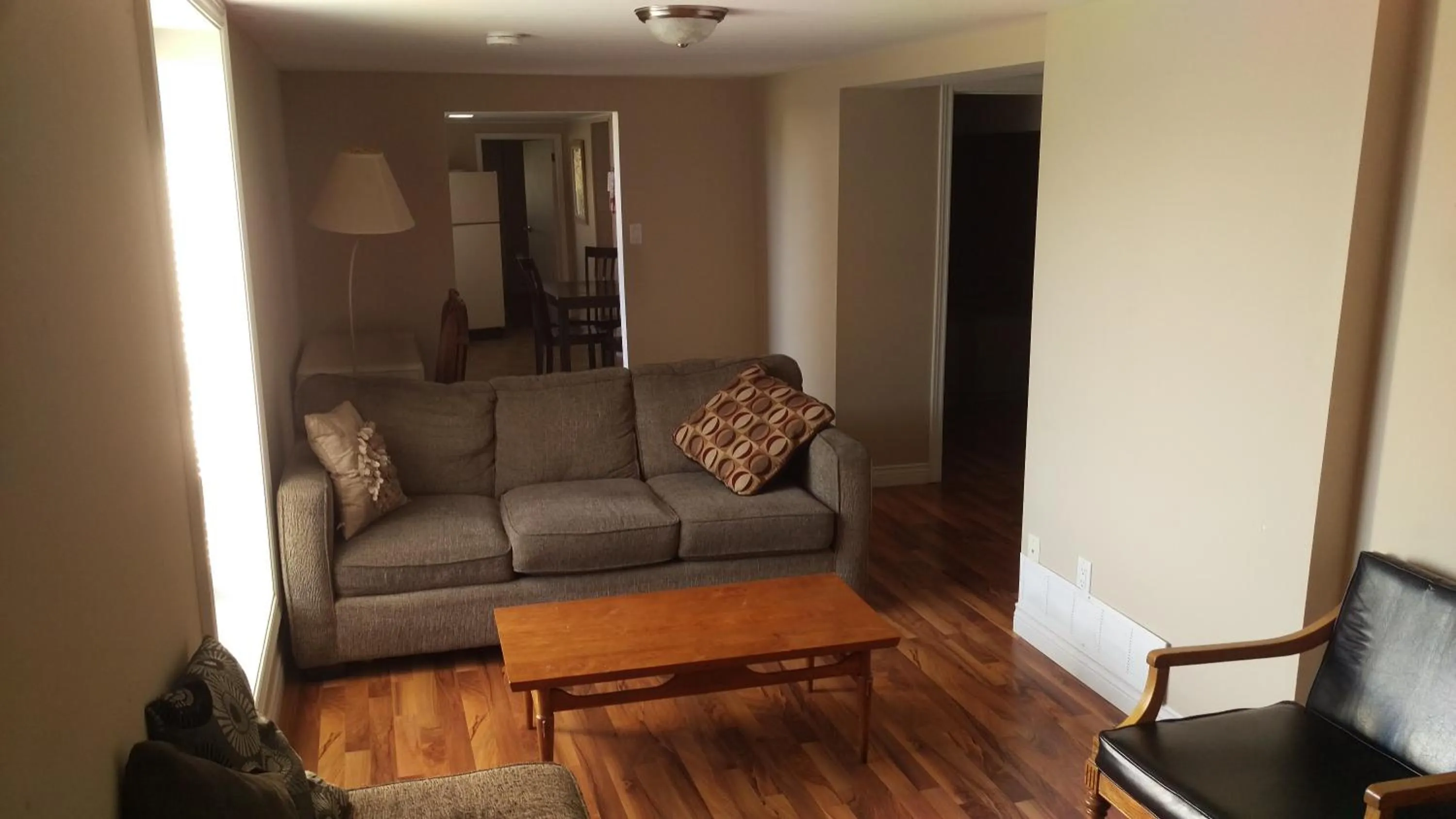 Living room in Bay Lake Inn - Frontiersman Motel
