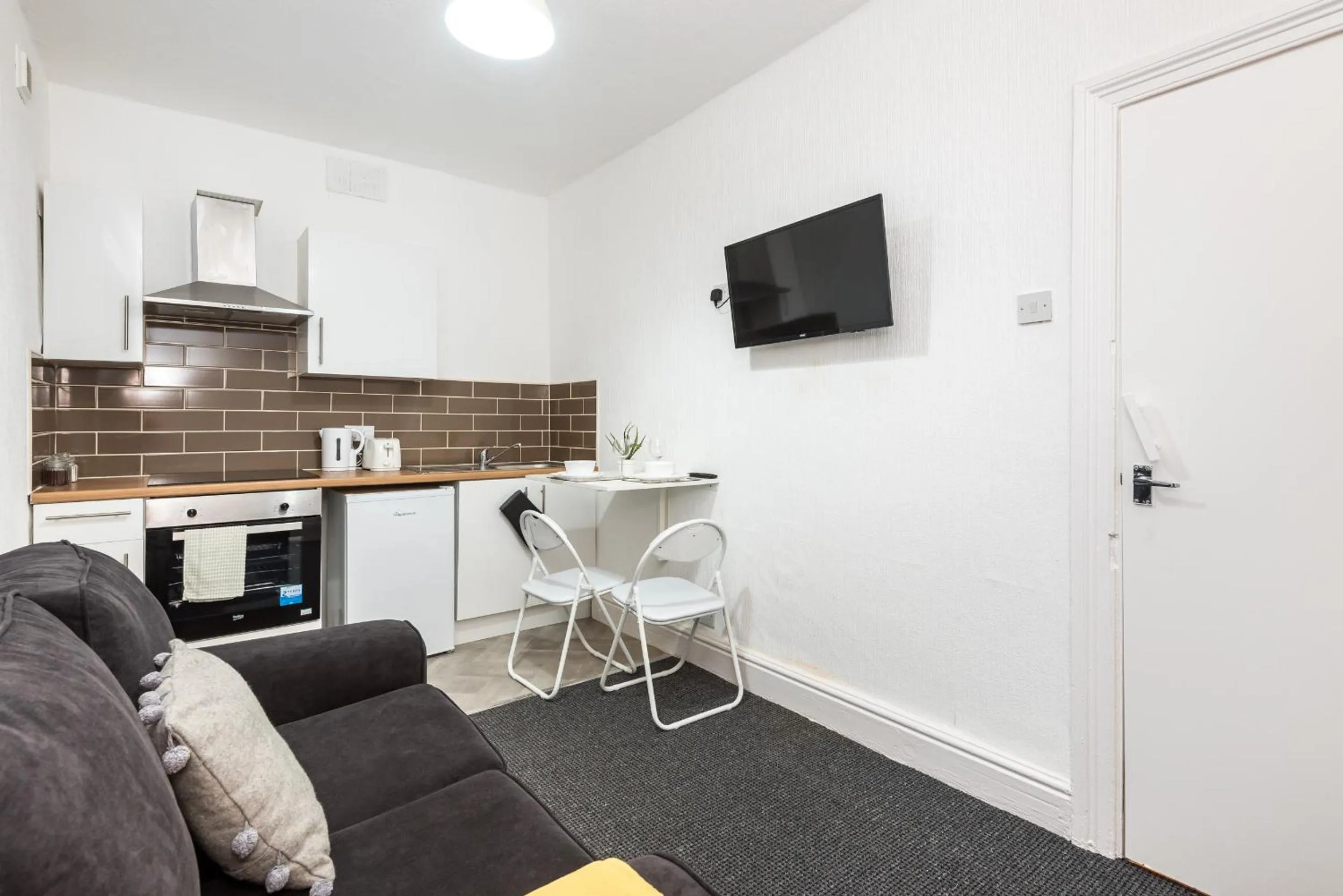Bedroom in Velvet Coaster Apartments