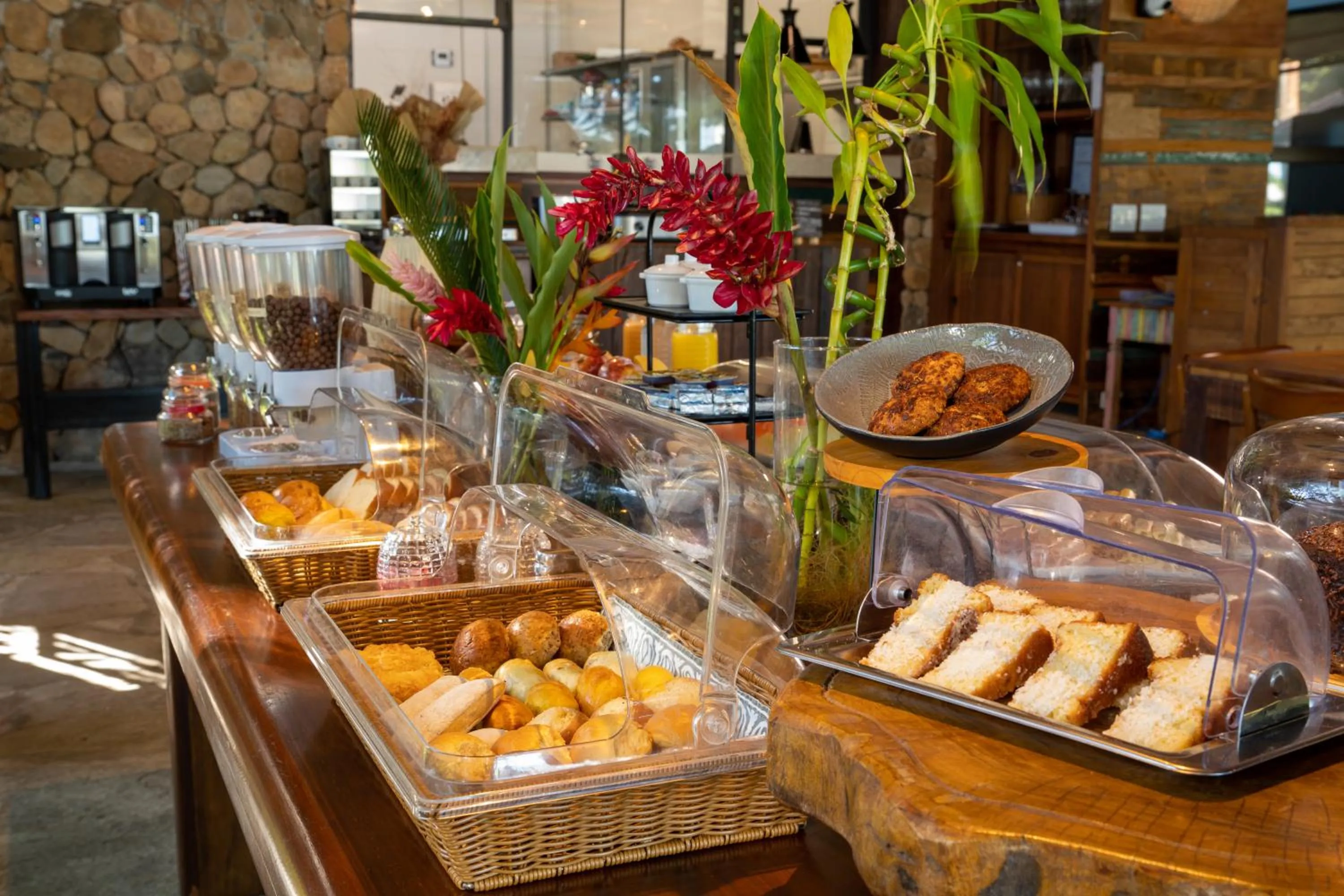 Buffet breakfast in Hotel Velas do Engenho