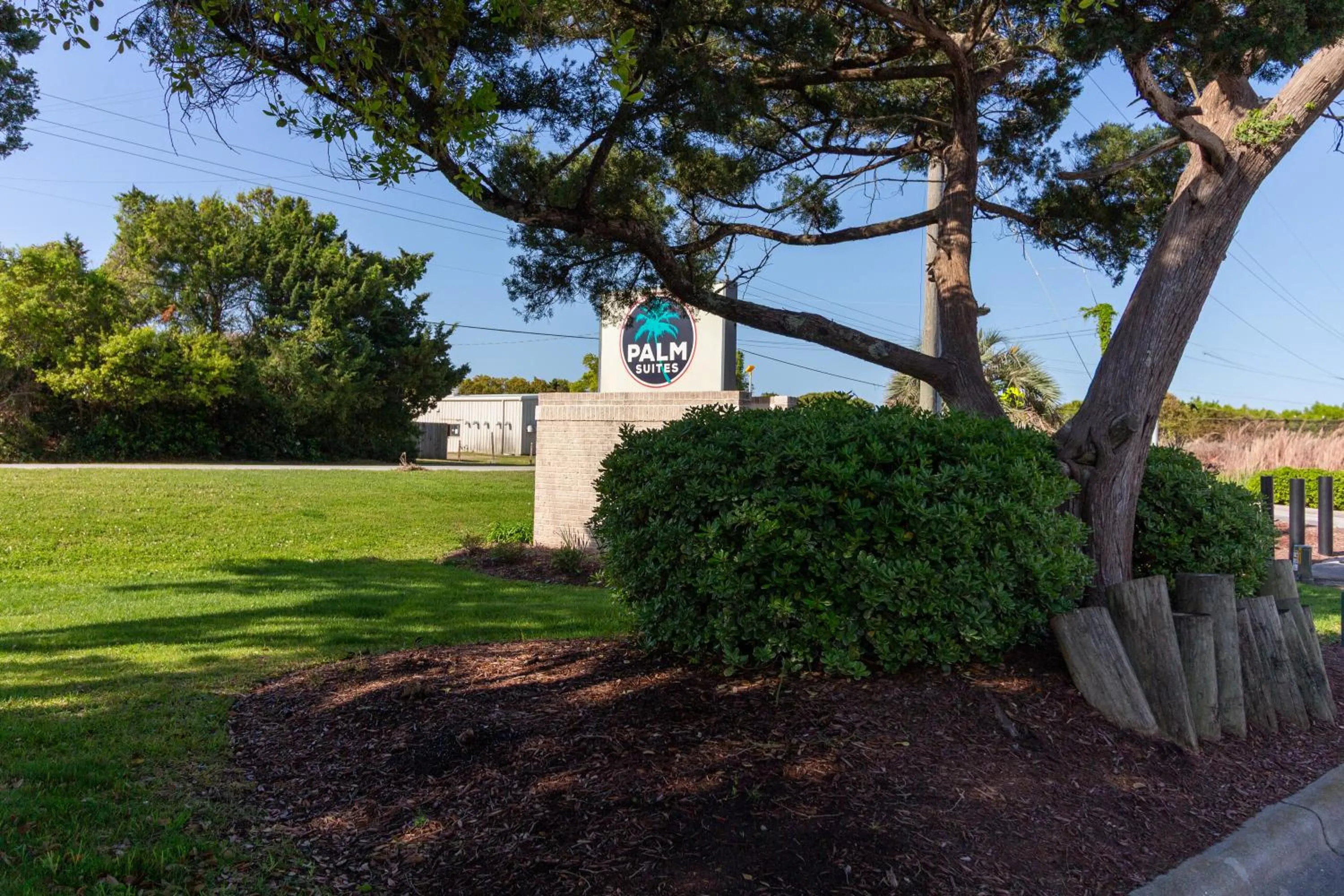 Property building in Palm Suites