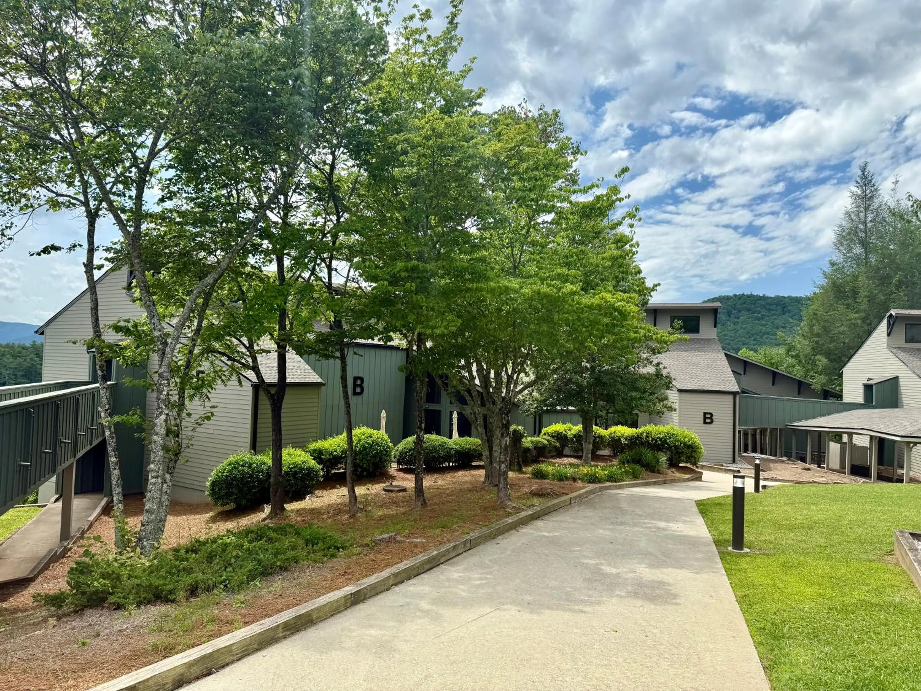 Property building in Unicoi State Park & Lodge
