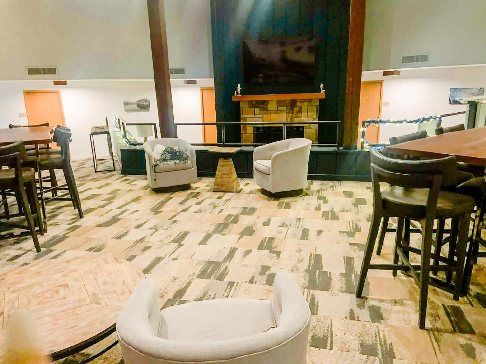 Seating area in Unicoi State Park & Lodge