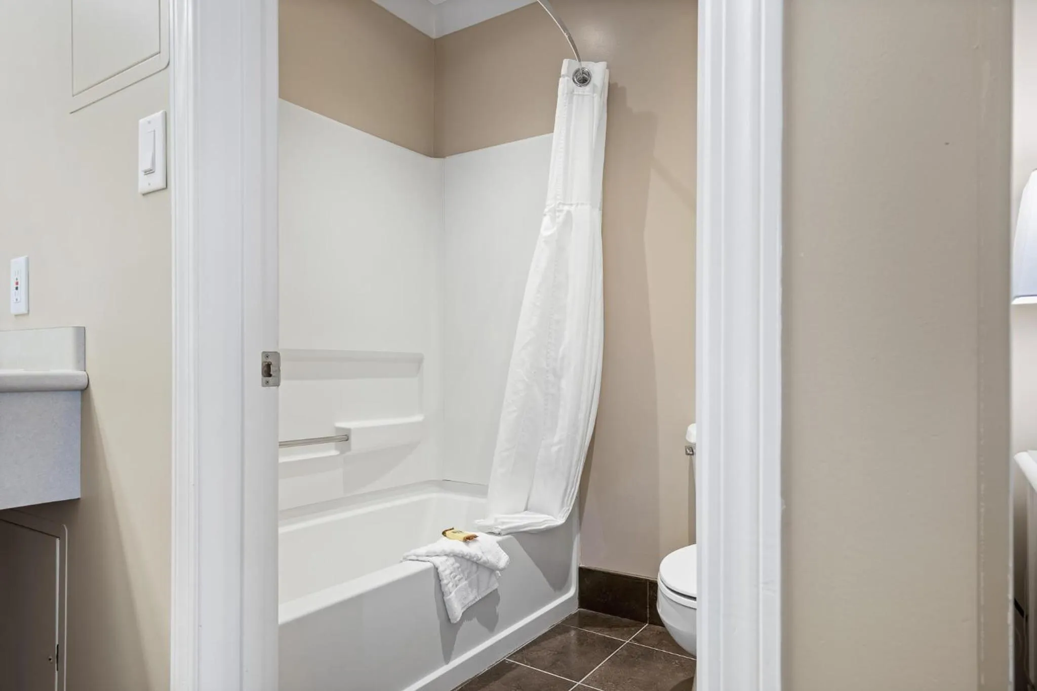 Glenwood Inn & Suites