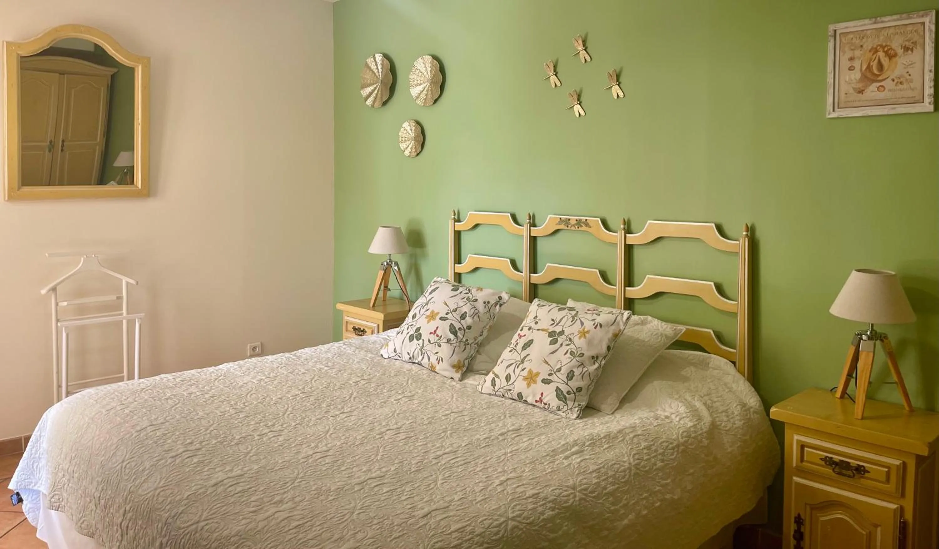 Photo of the whole room in Domaine Au Coeur des Alpilles