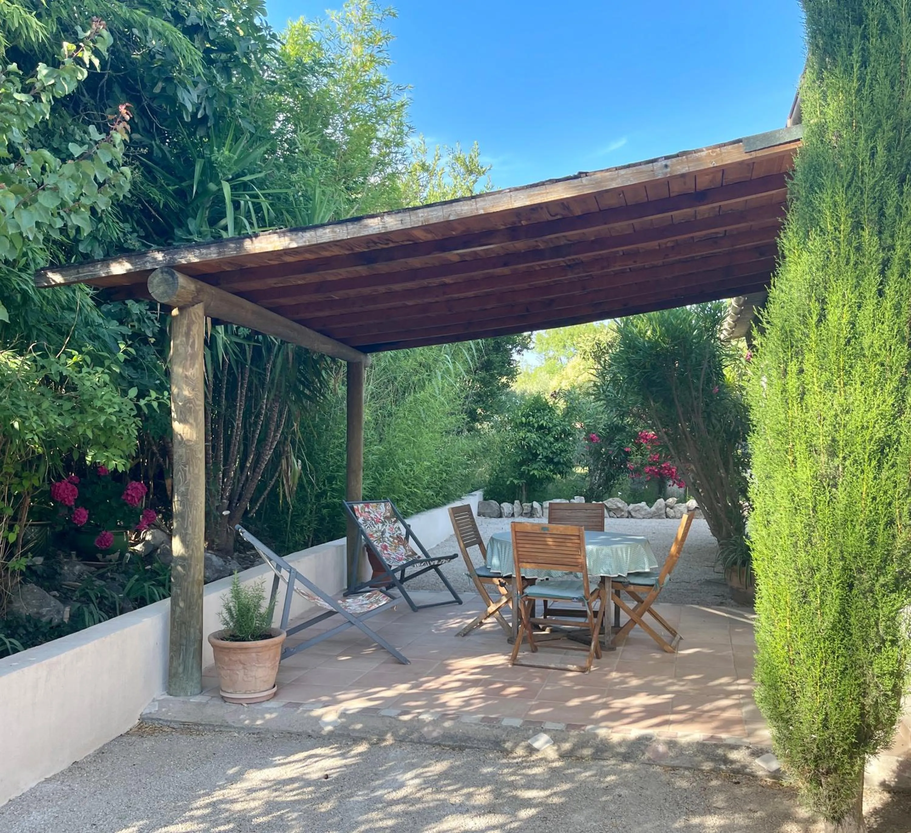 Patio in Domaine Au Coeur des Alpilles