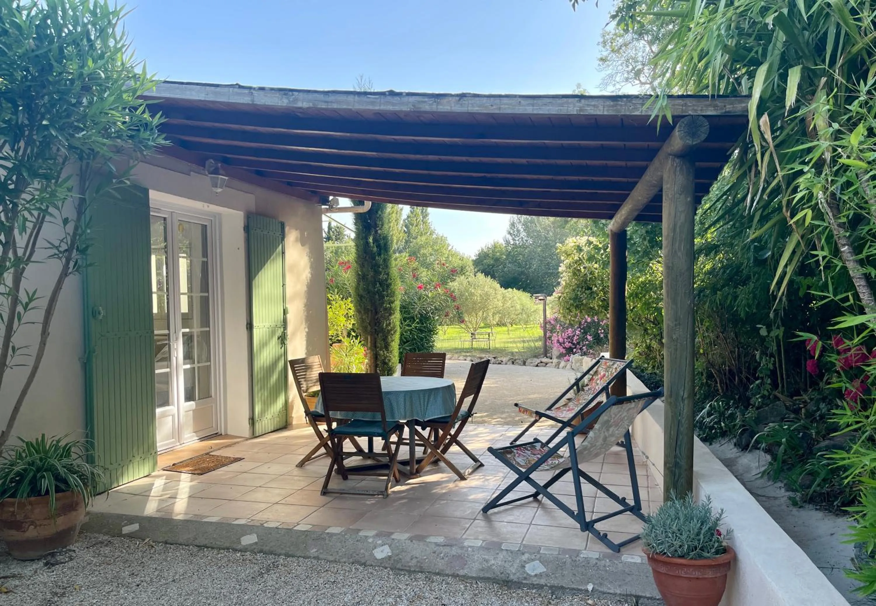 Patio in Domaine Au Coeur des Alpilles