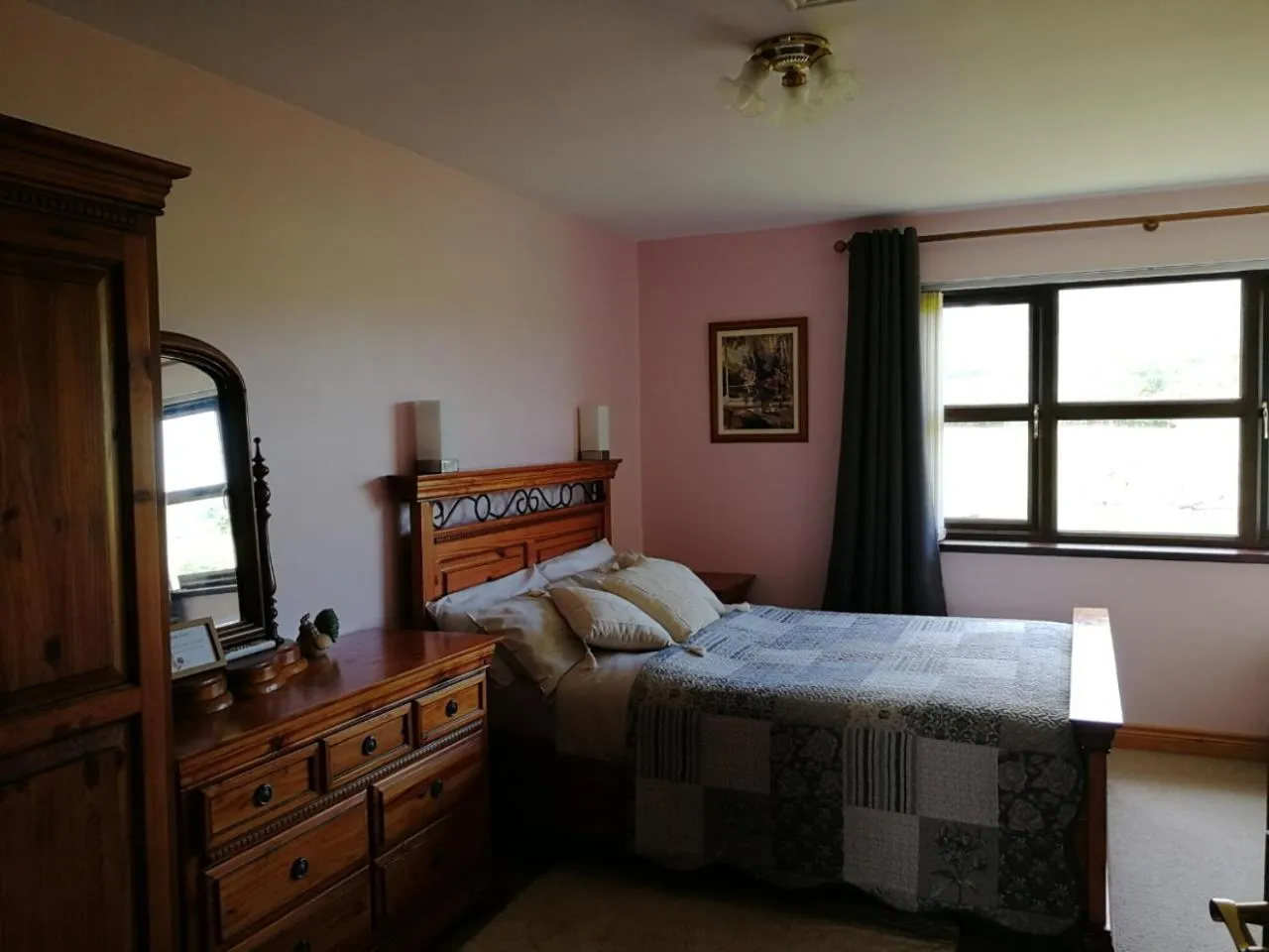 Bed in Fox Heaven B&B