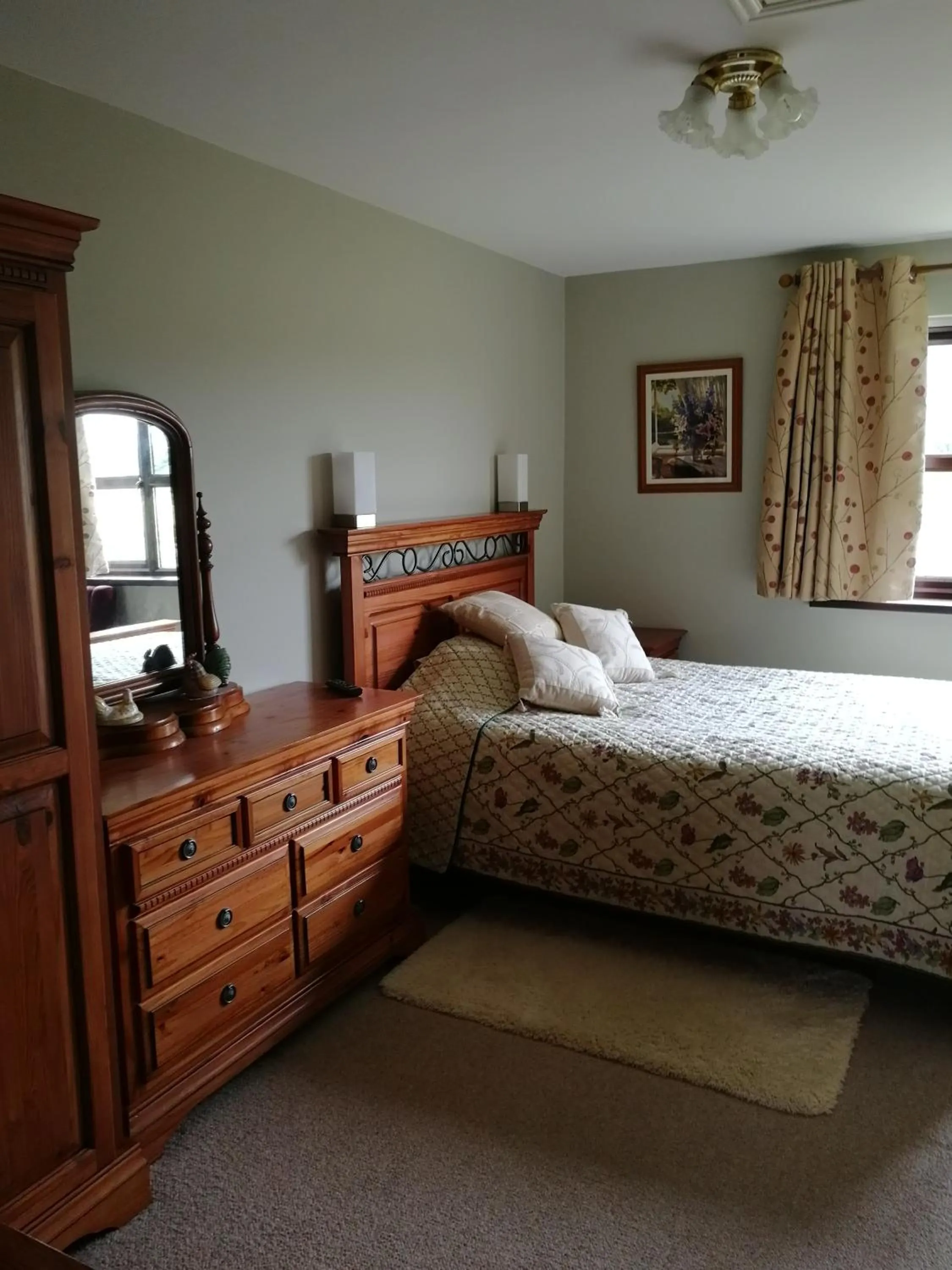 Bed in Fox Heaven B&B