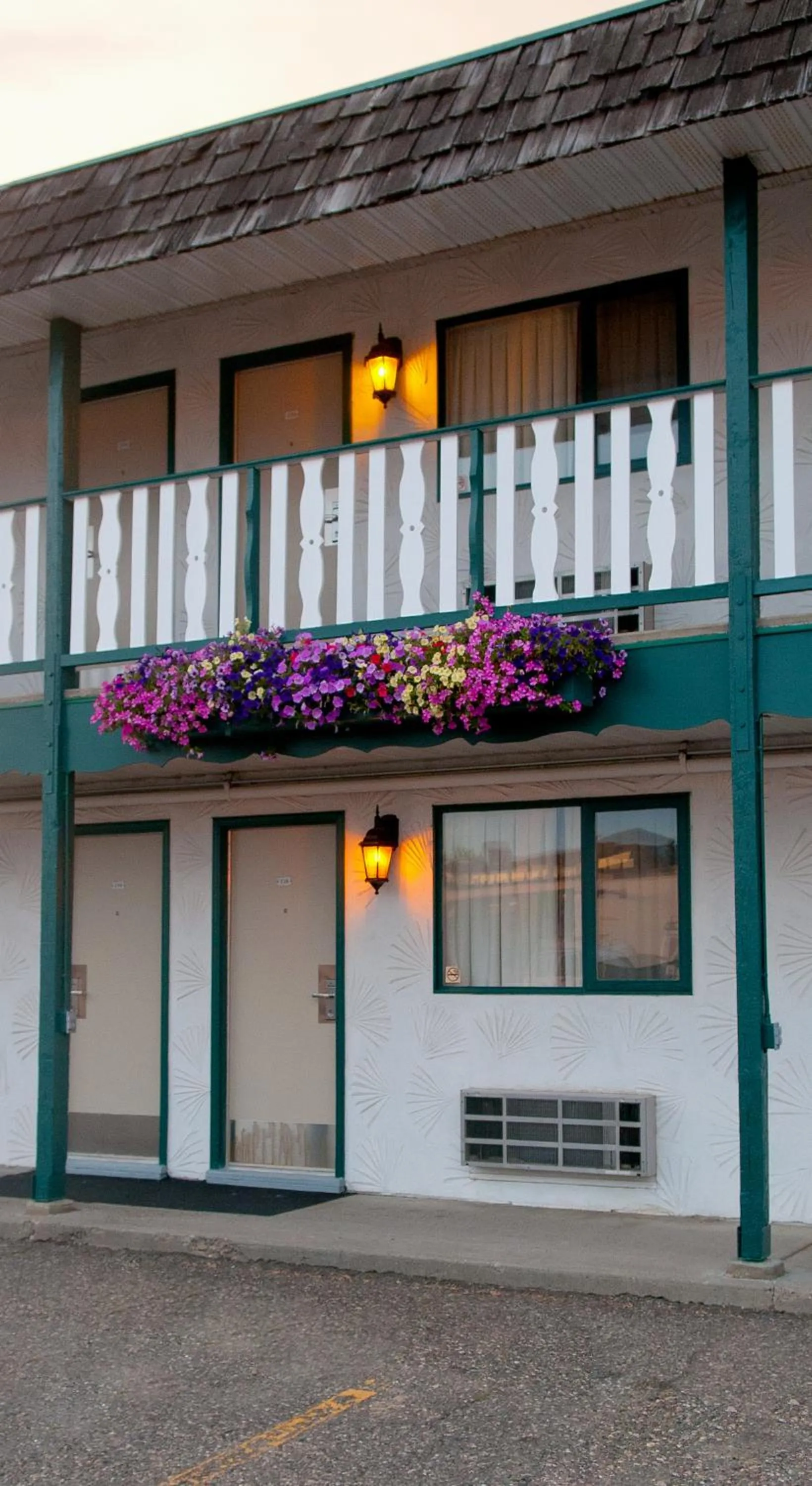 Facade/entrance in Grama's Inn