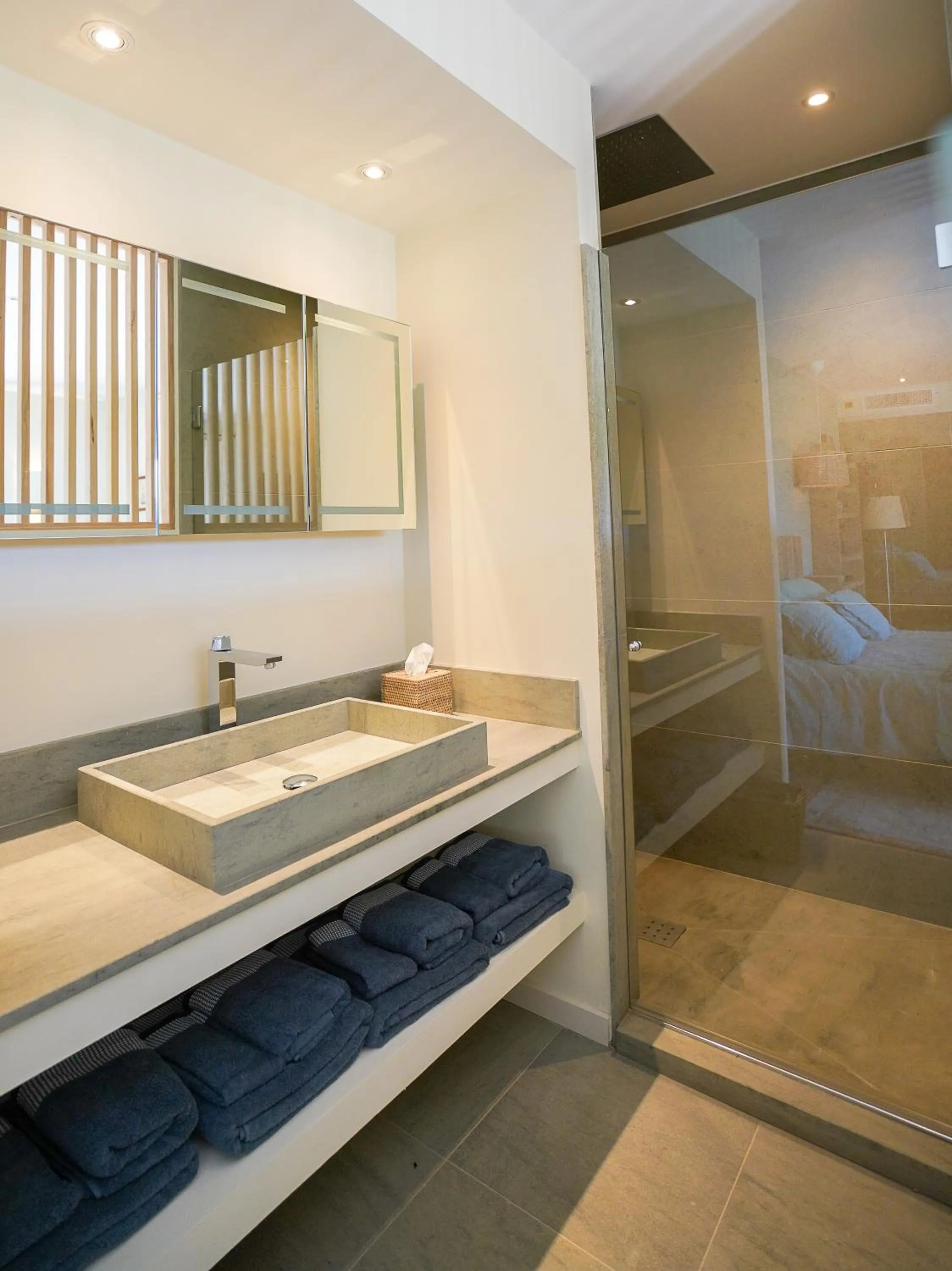 Bathroom in villa Sant-Anna