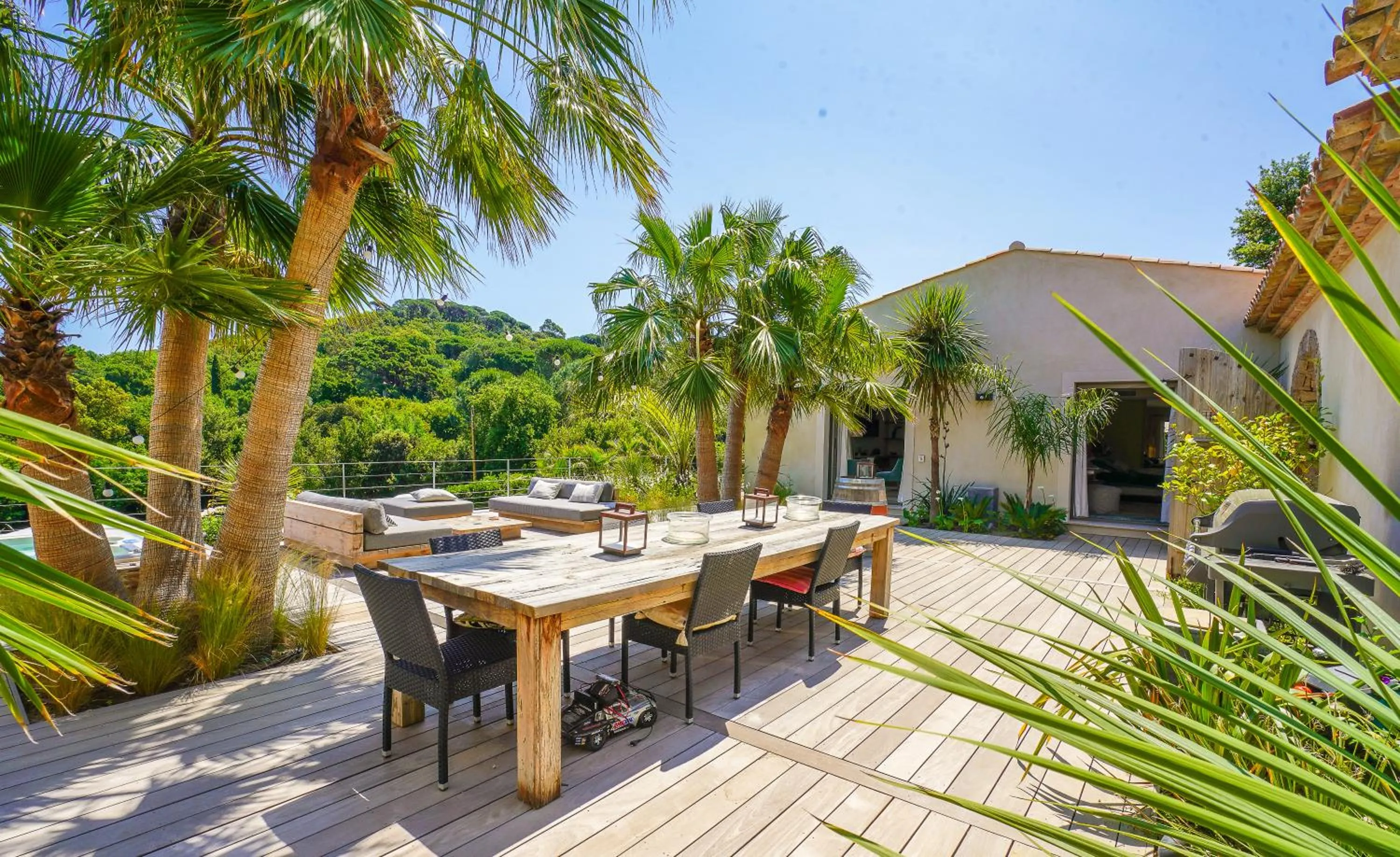 Patio in villa Sant-Anna