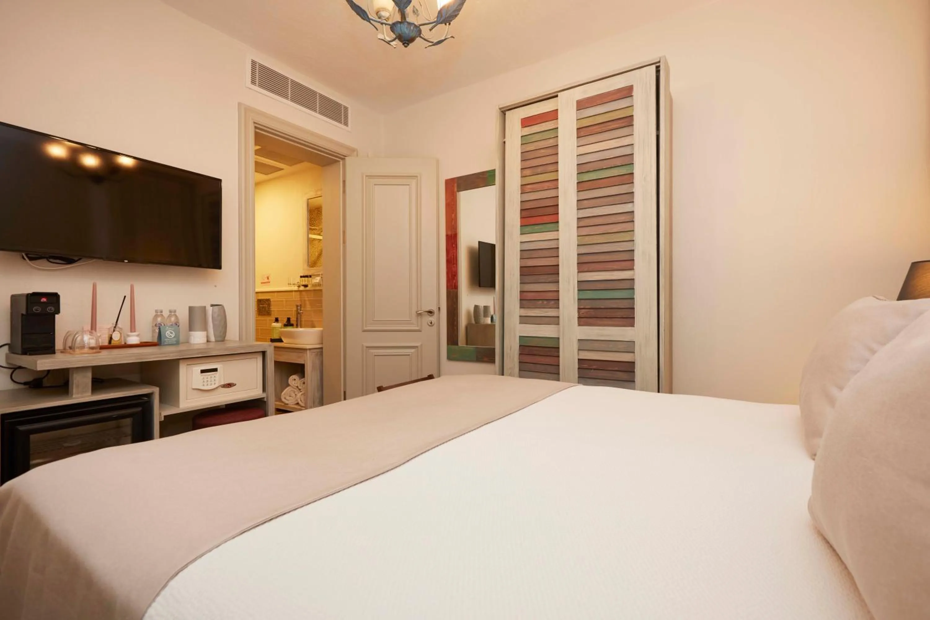 Bed in AlaBora Hotel