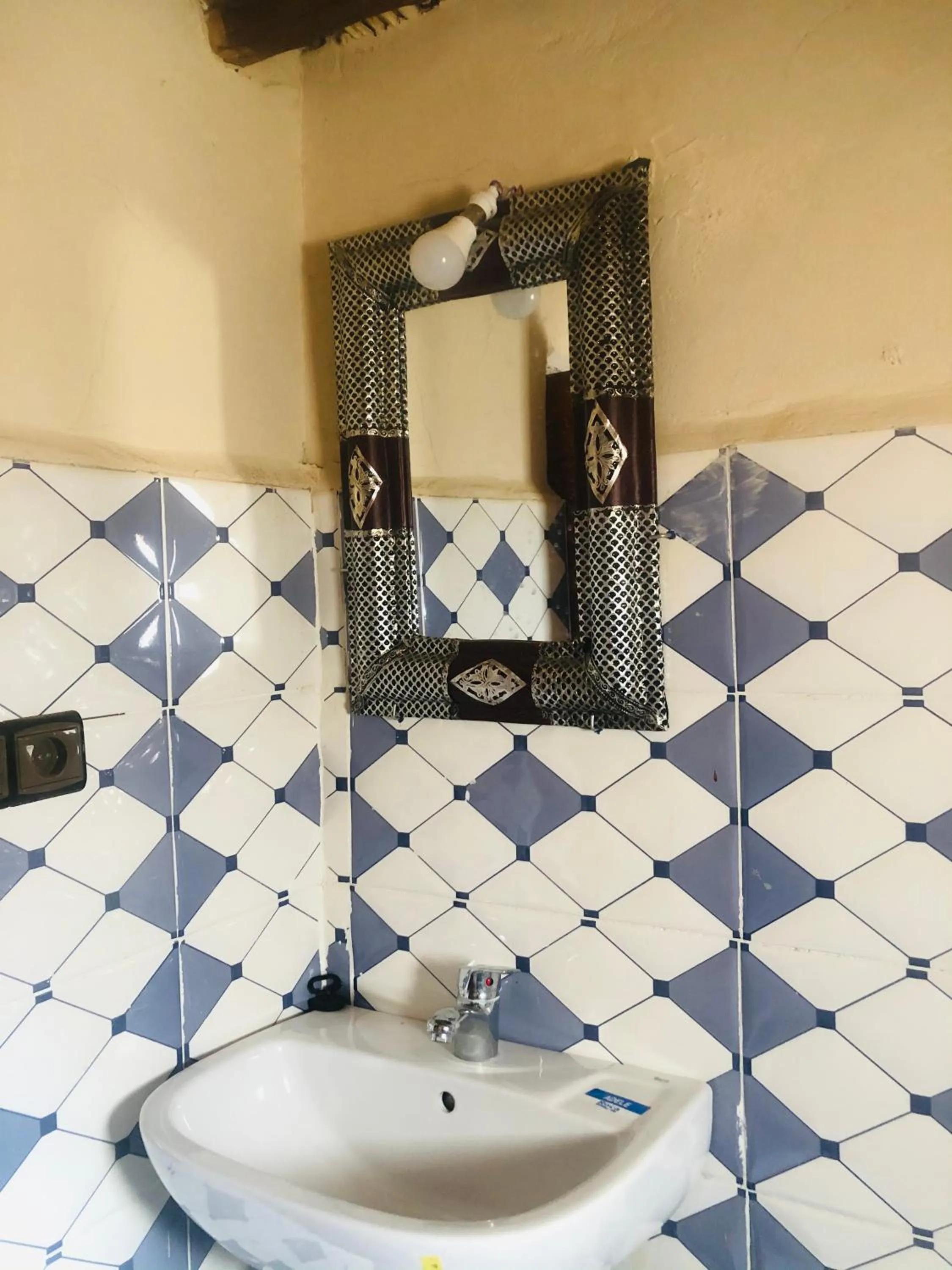 Bathroom in Riad Hotel Les Flamants