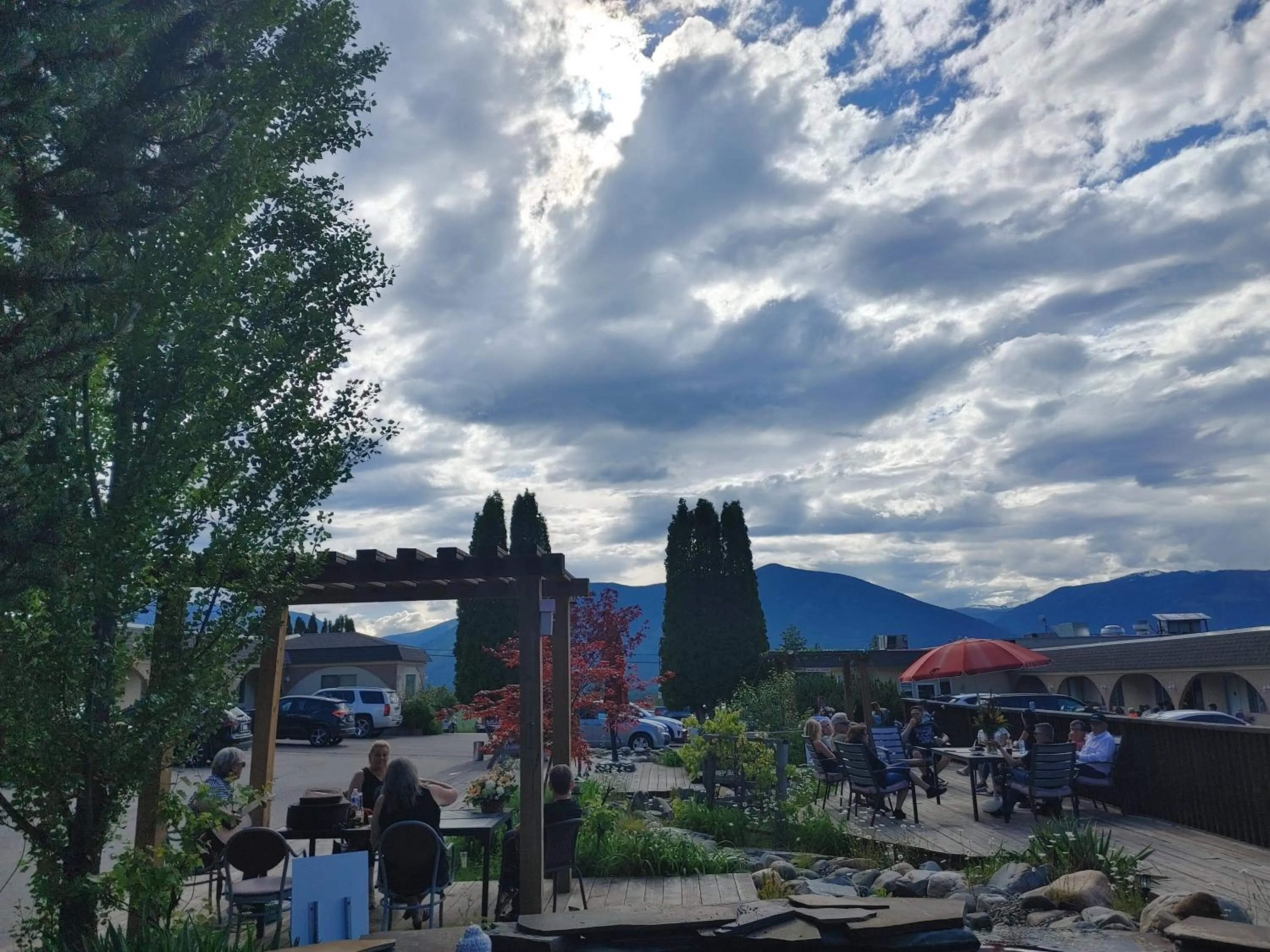 Garden view in Magnuson Hotel Creston