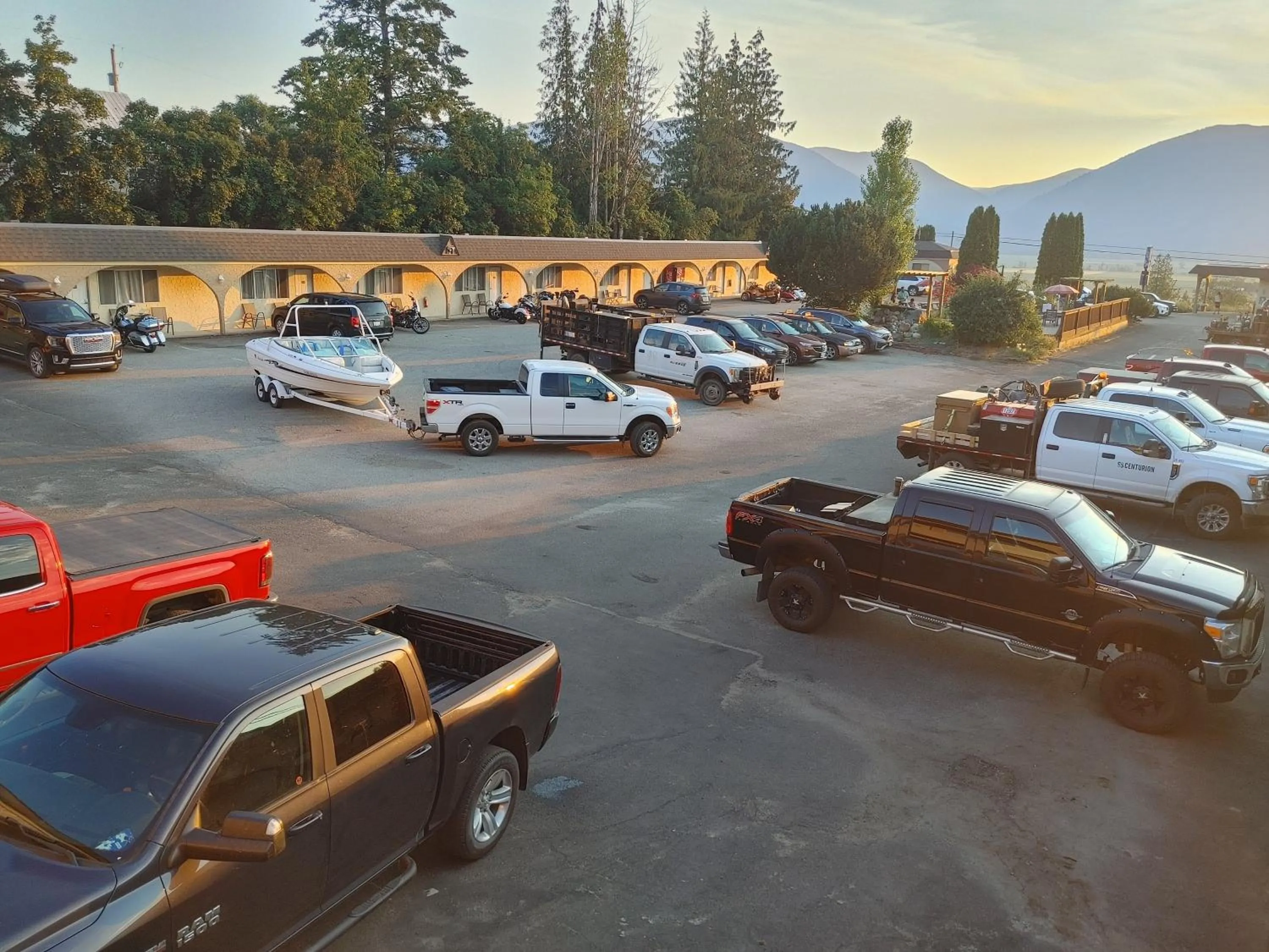 Parking in Magnuson Hotel Creston