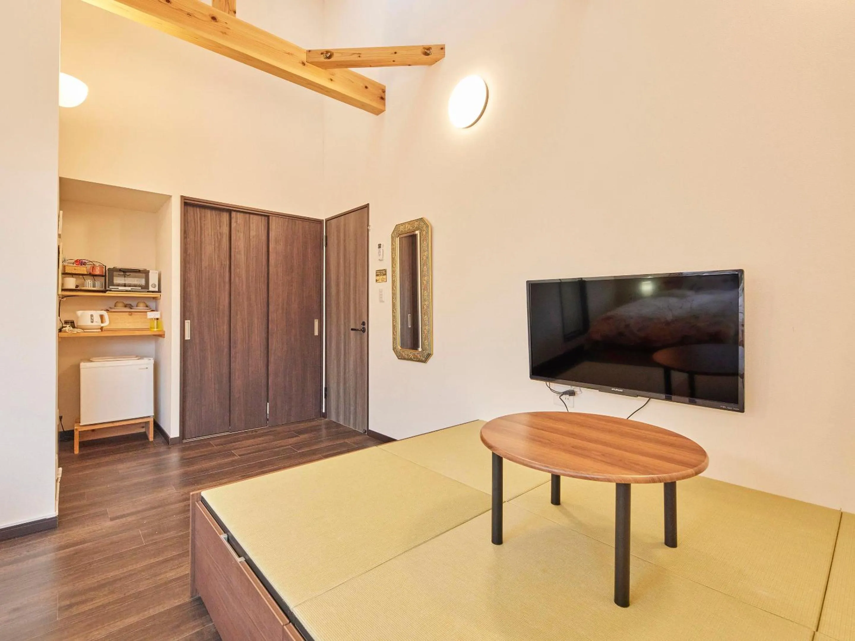 Photo of the whole room in Itosima Guesthouse TOMO