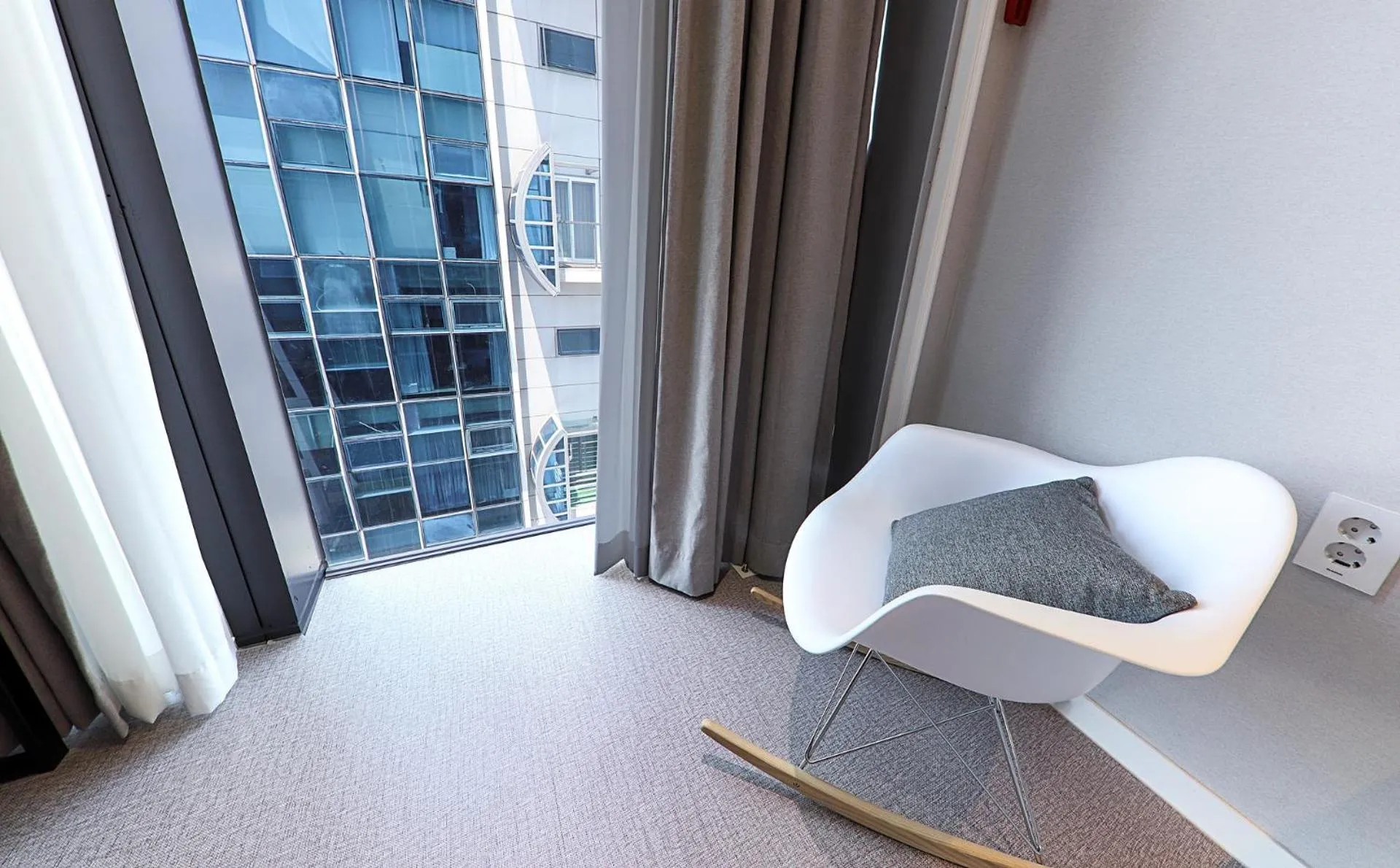 Seating area, Bed in 오션스테이 호텔