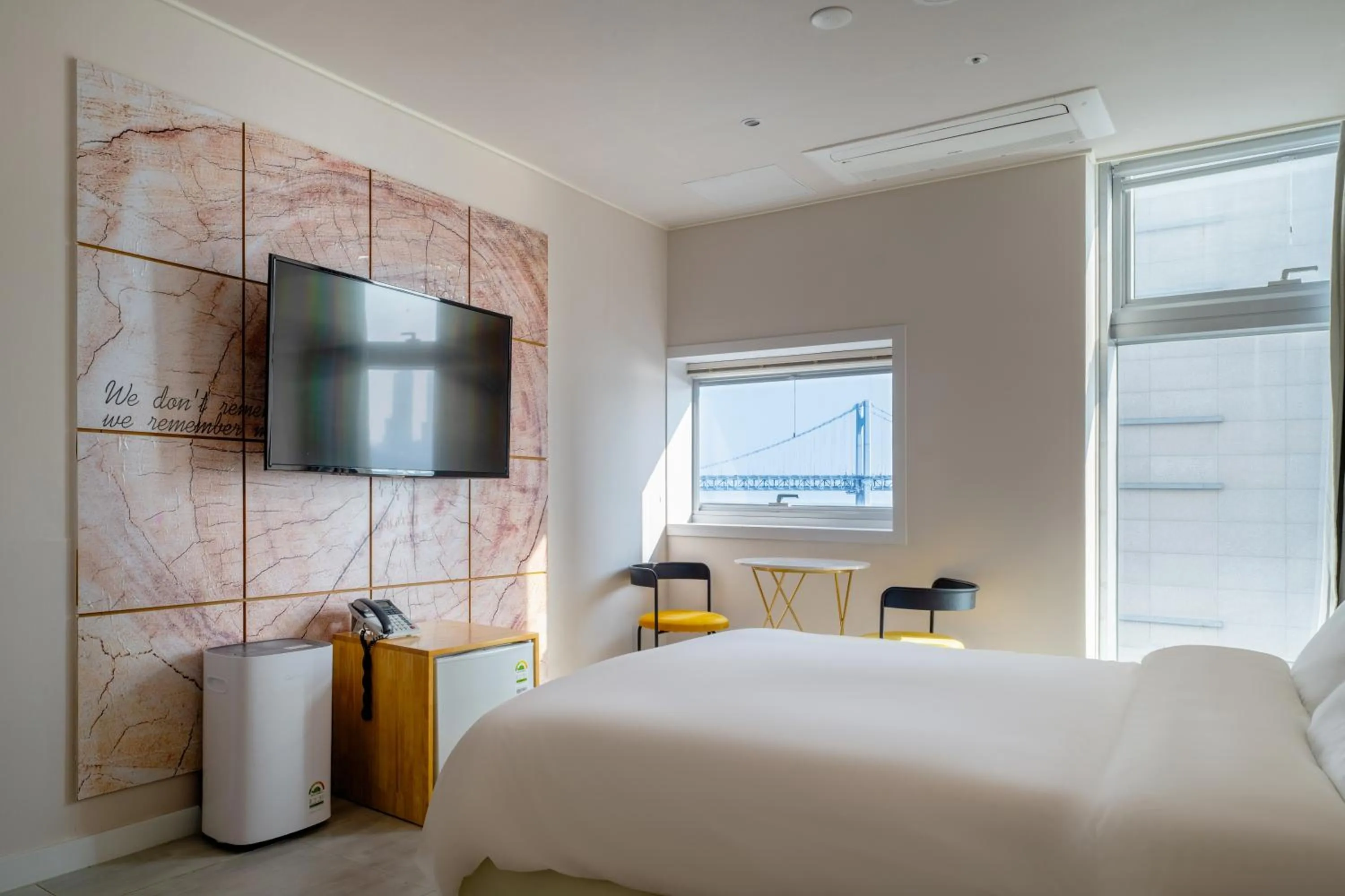 Bed in 오션스테이 호텔