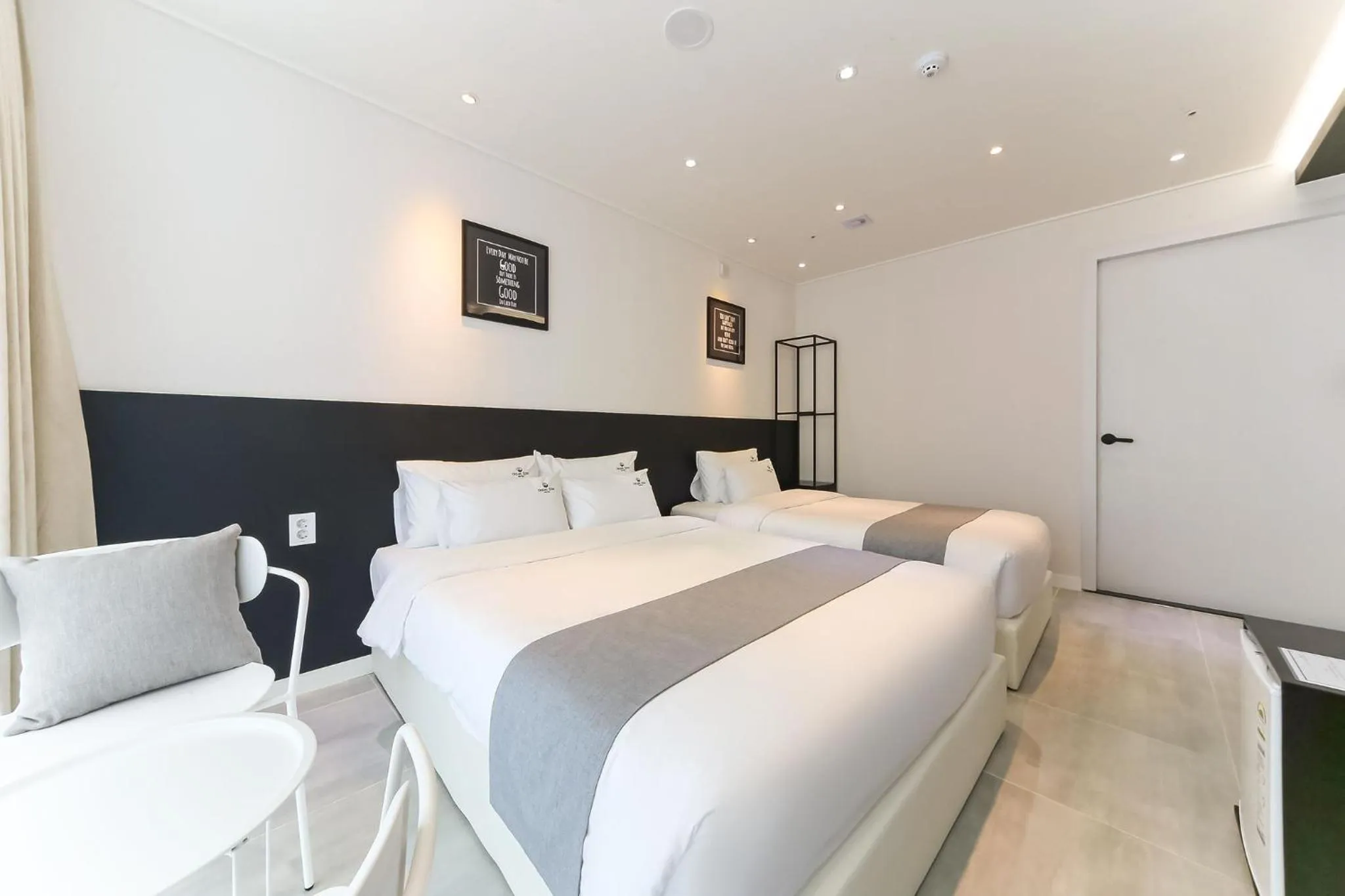 Bed in 오션스테이 호텔