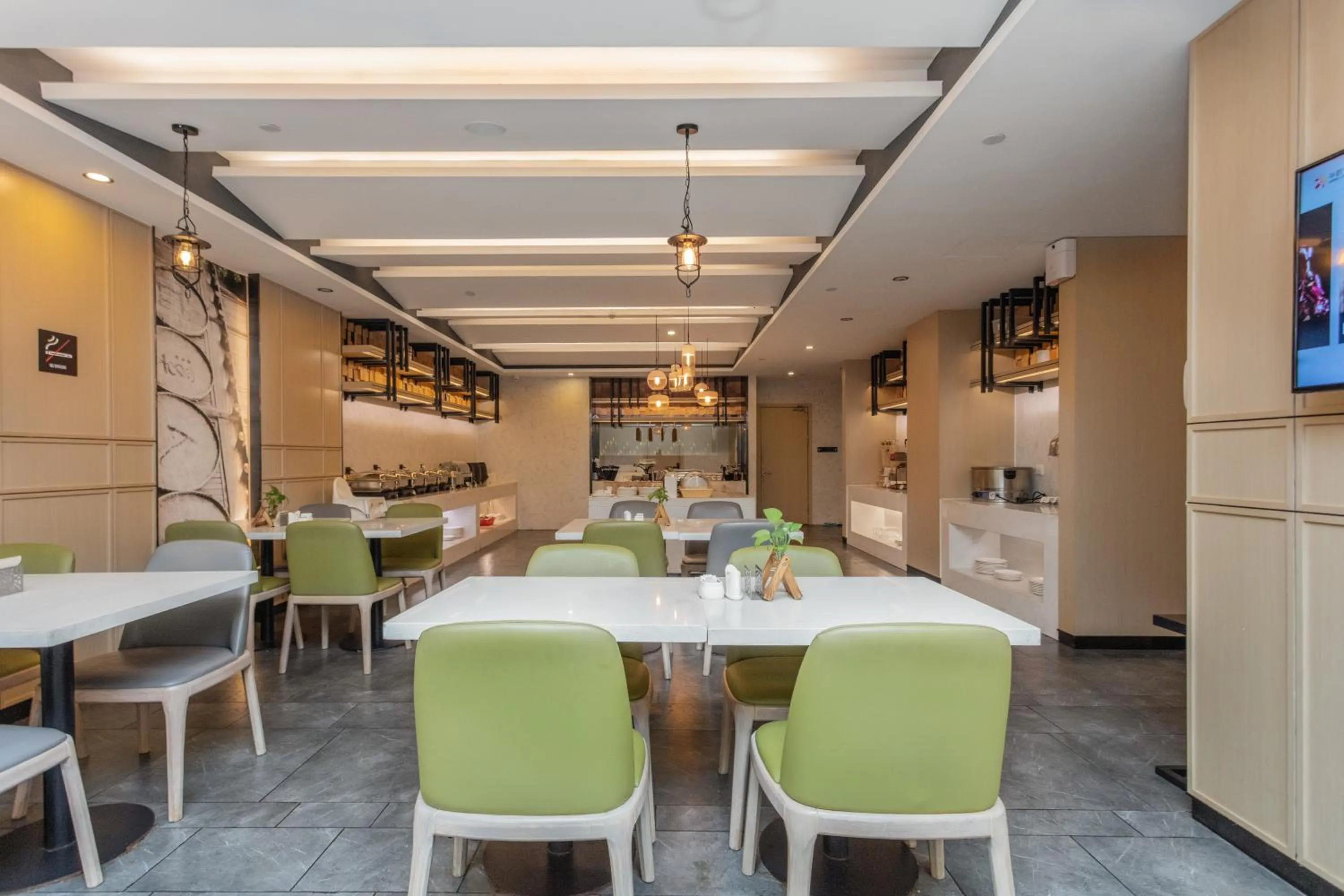 Restaurant/places to eat in Atour Hotel Hangzhou West Lake