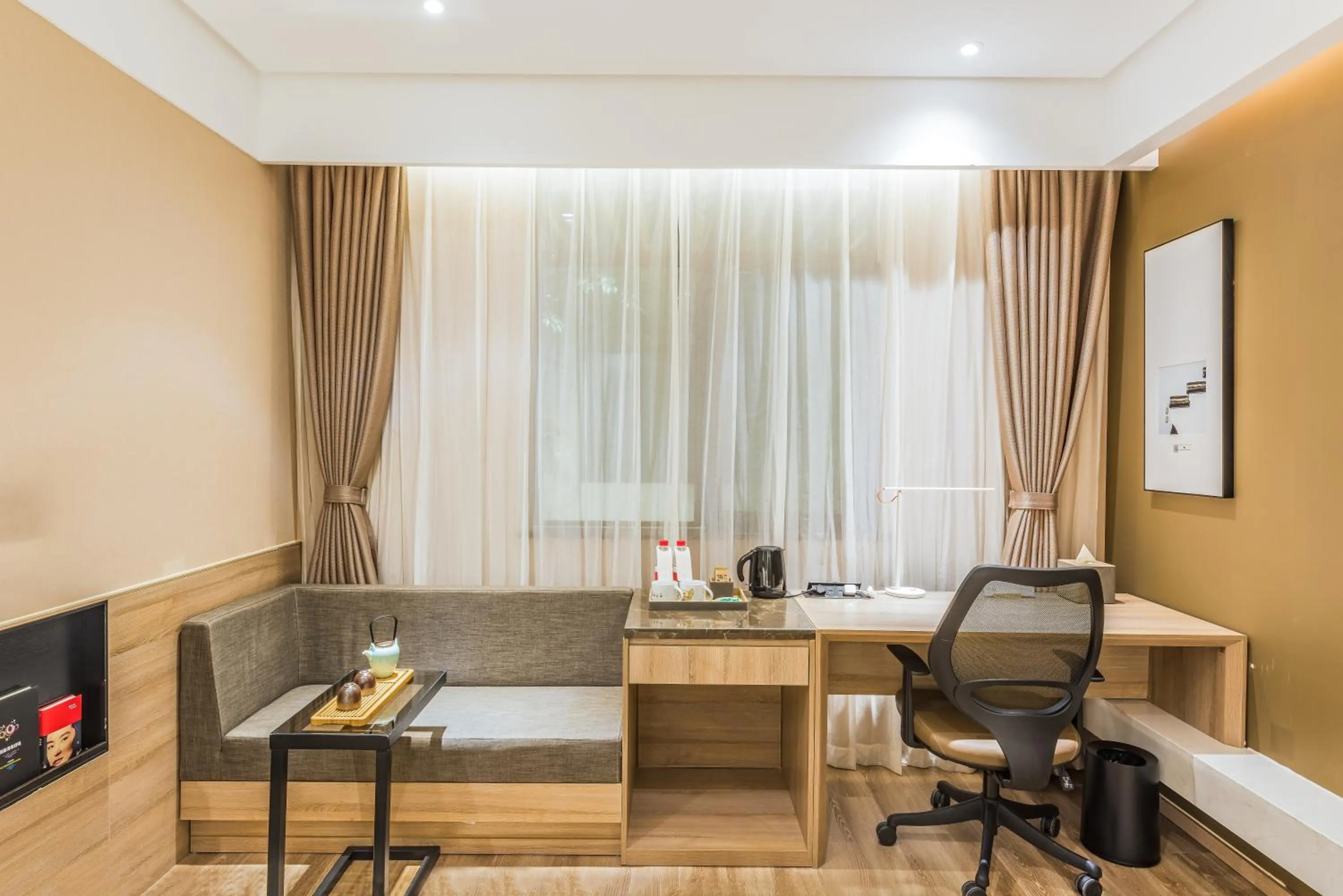 Seating area in Atour Hotel Hangzhou West Lake