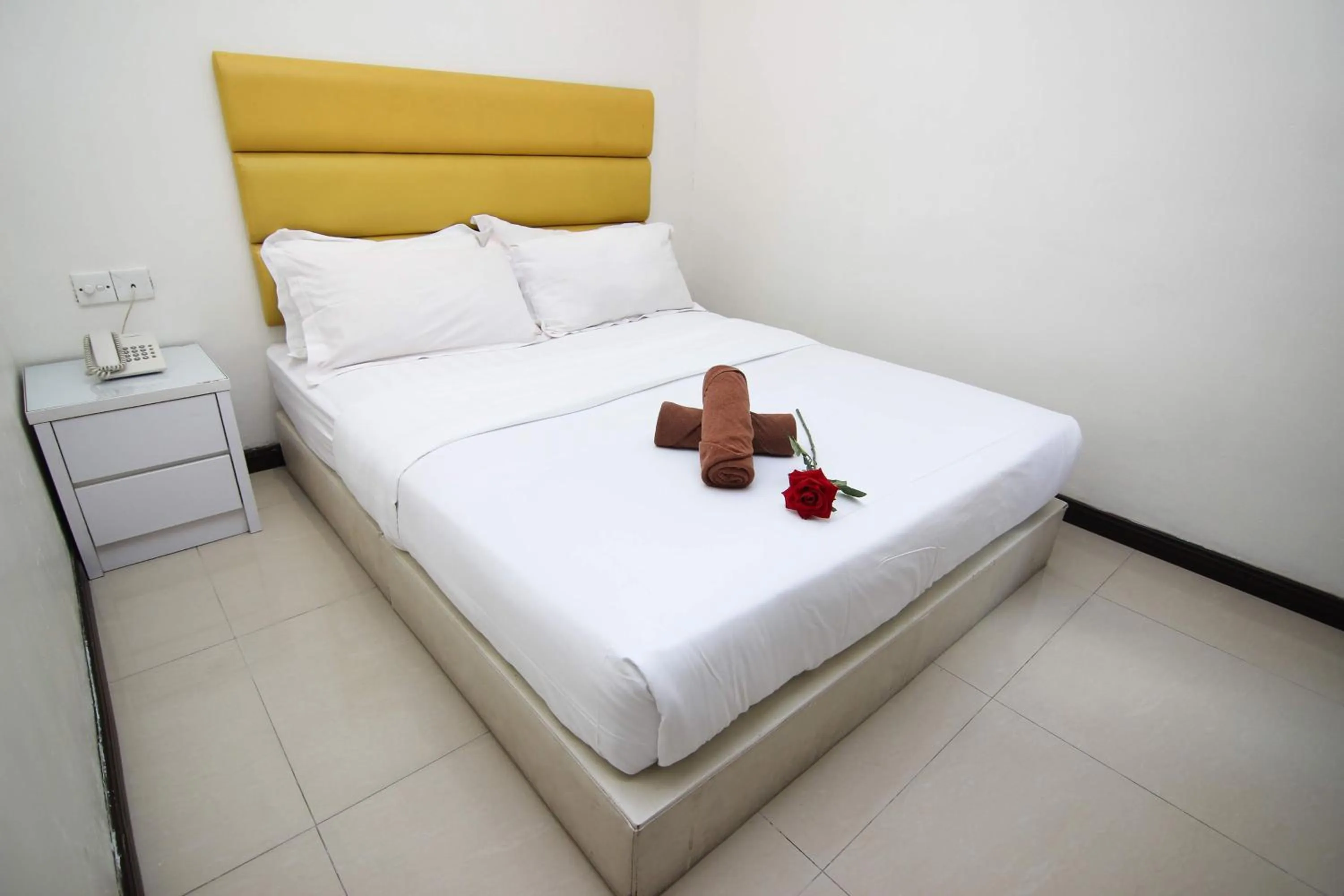 Bed in Rose Cottage Hotel Bandar Seri Alam