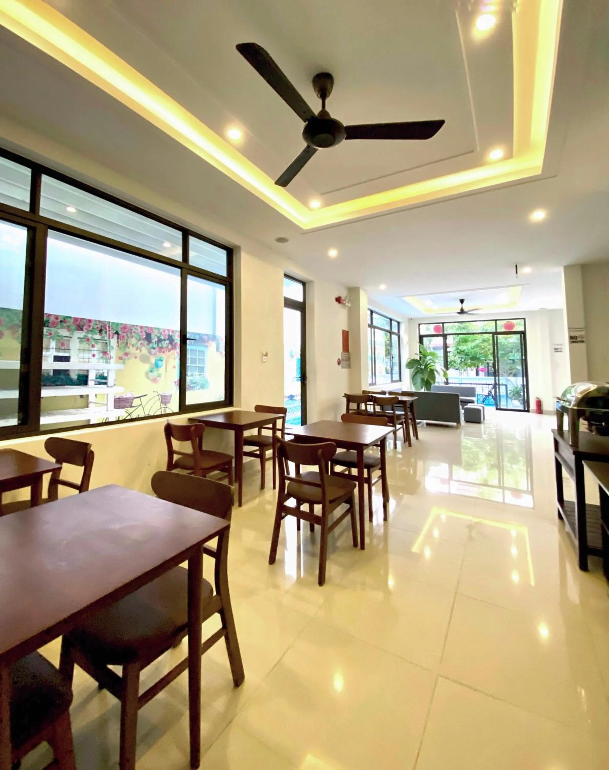 Restaurant/places to eat in Grand Holiday Hoian Villa