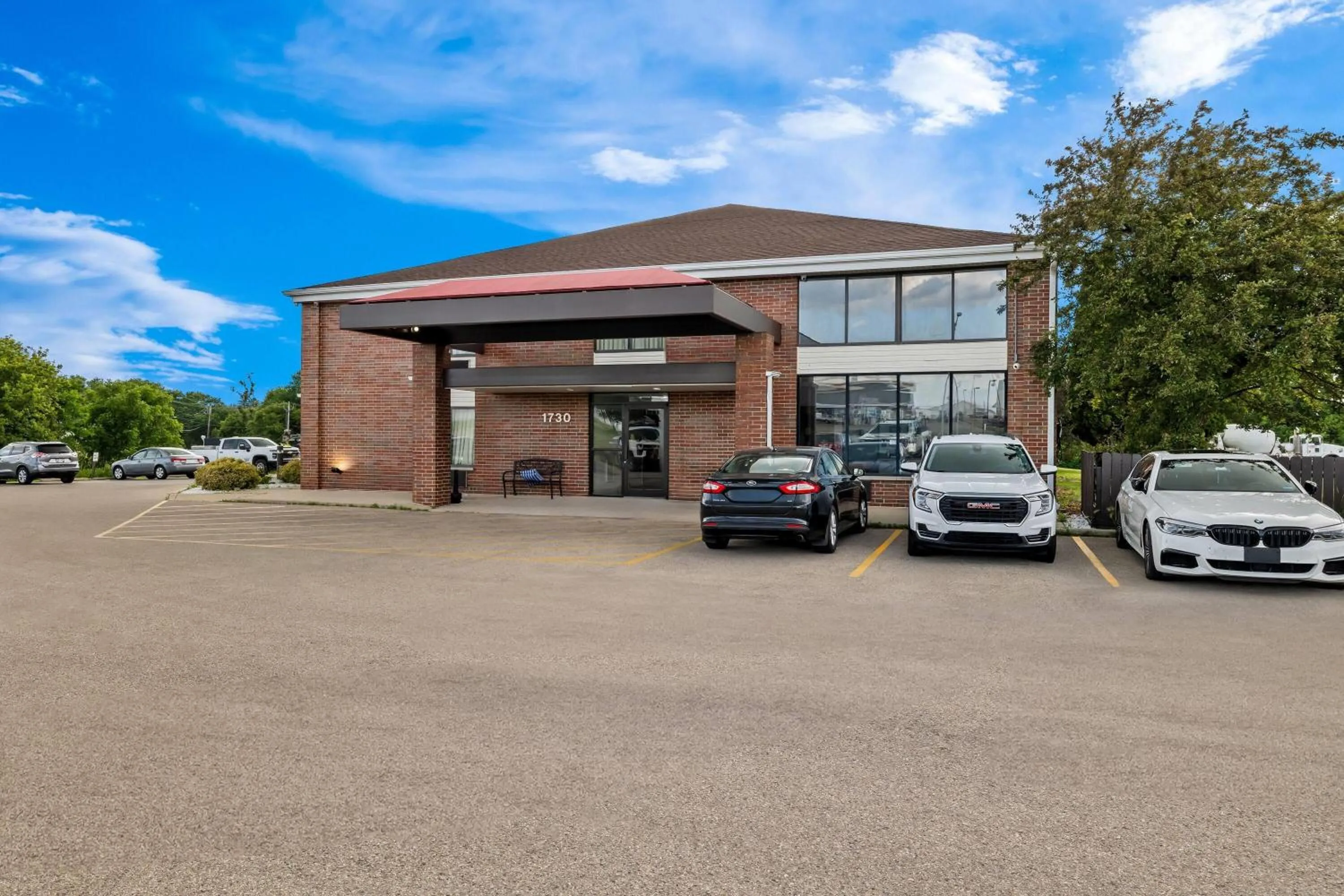 Property building in Super 8 by Wyndham Watertown WI