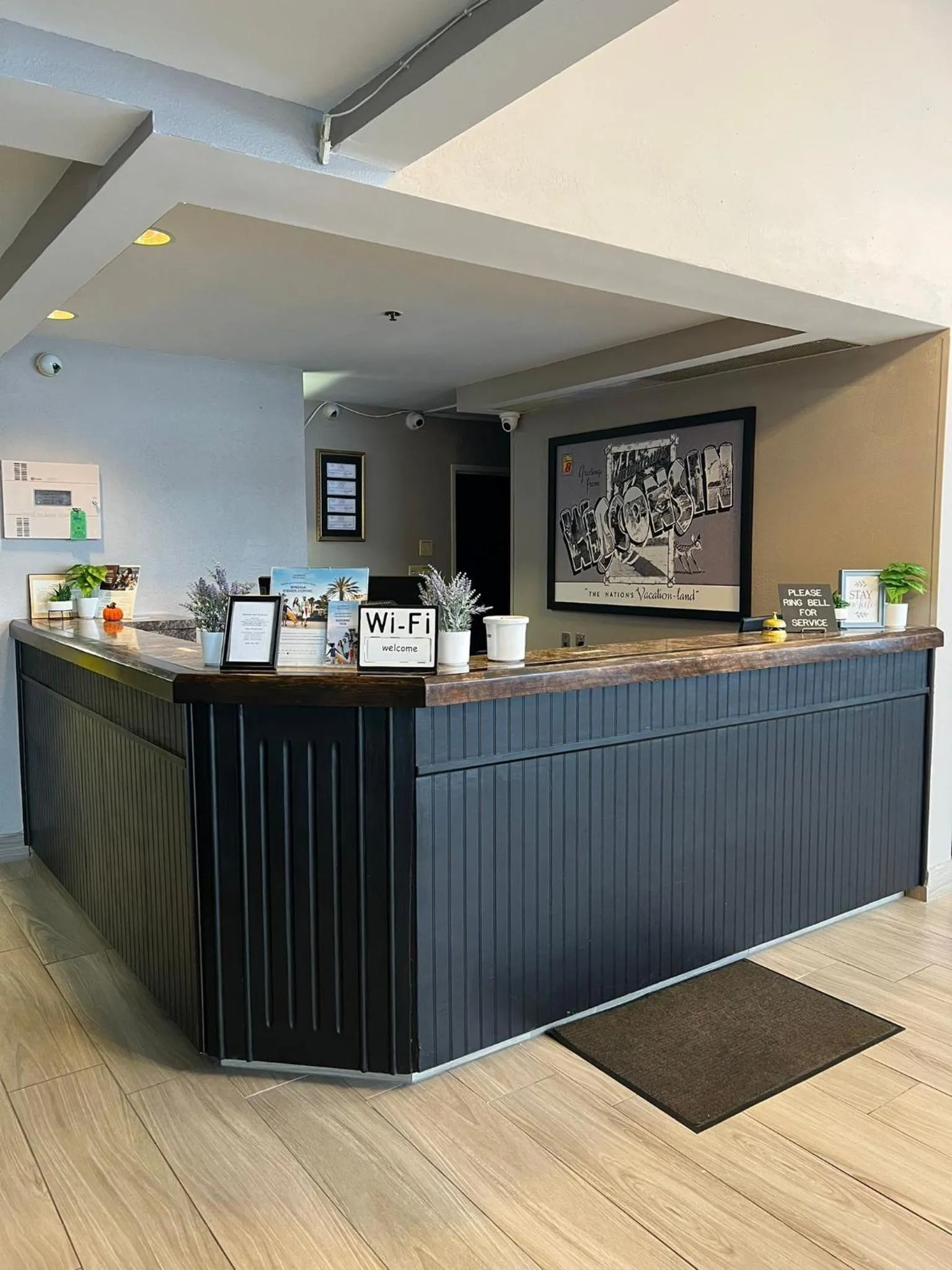 Lobby or reception in Super 8 by Wyndham Watertown WI
