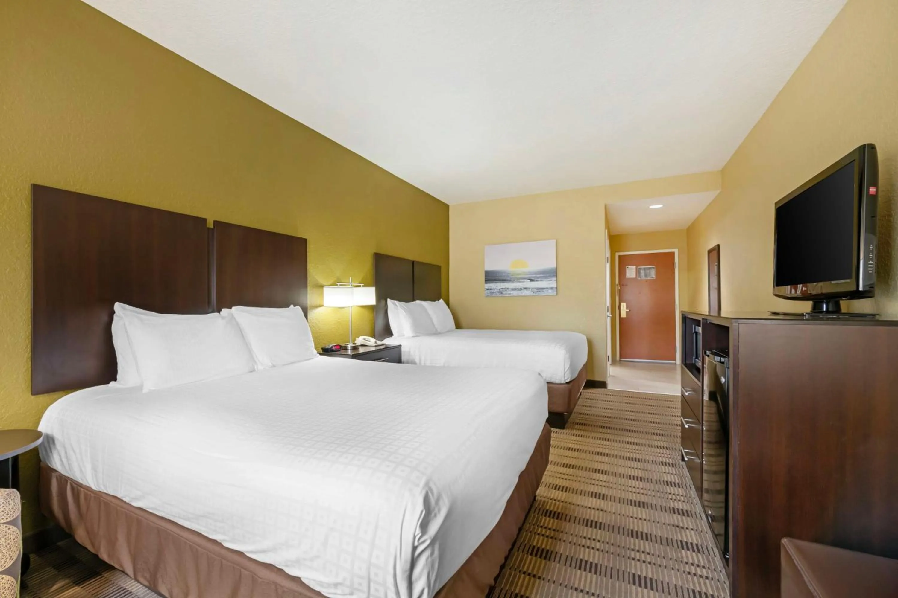 Bedroom, Bed in Best Western Edgewater Inn