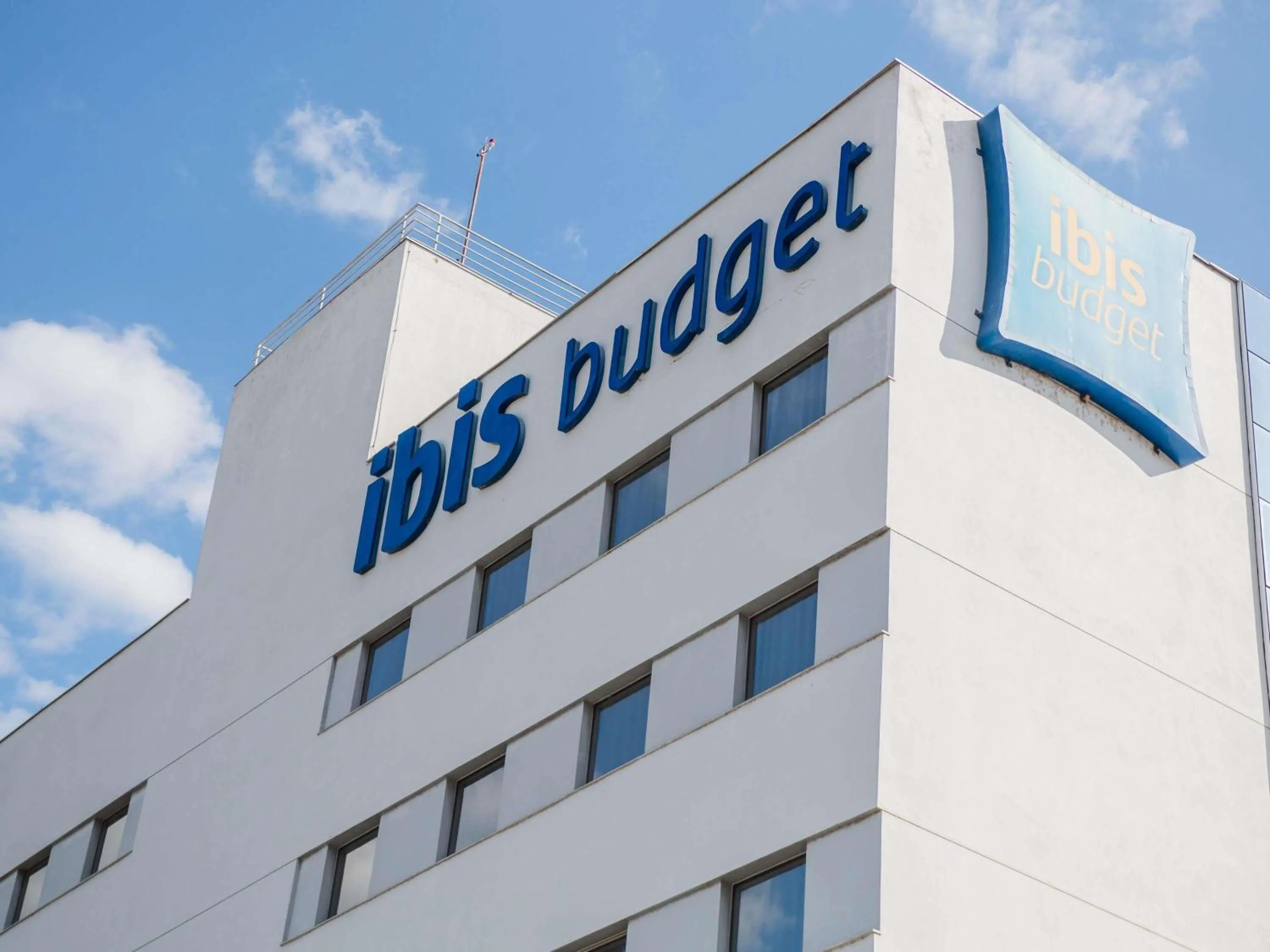 Property building in ibis budget Itaperuna