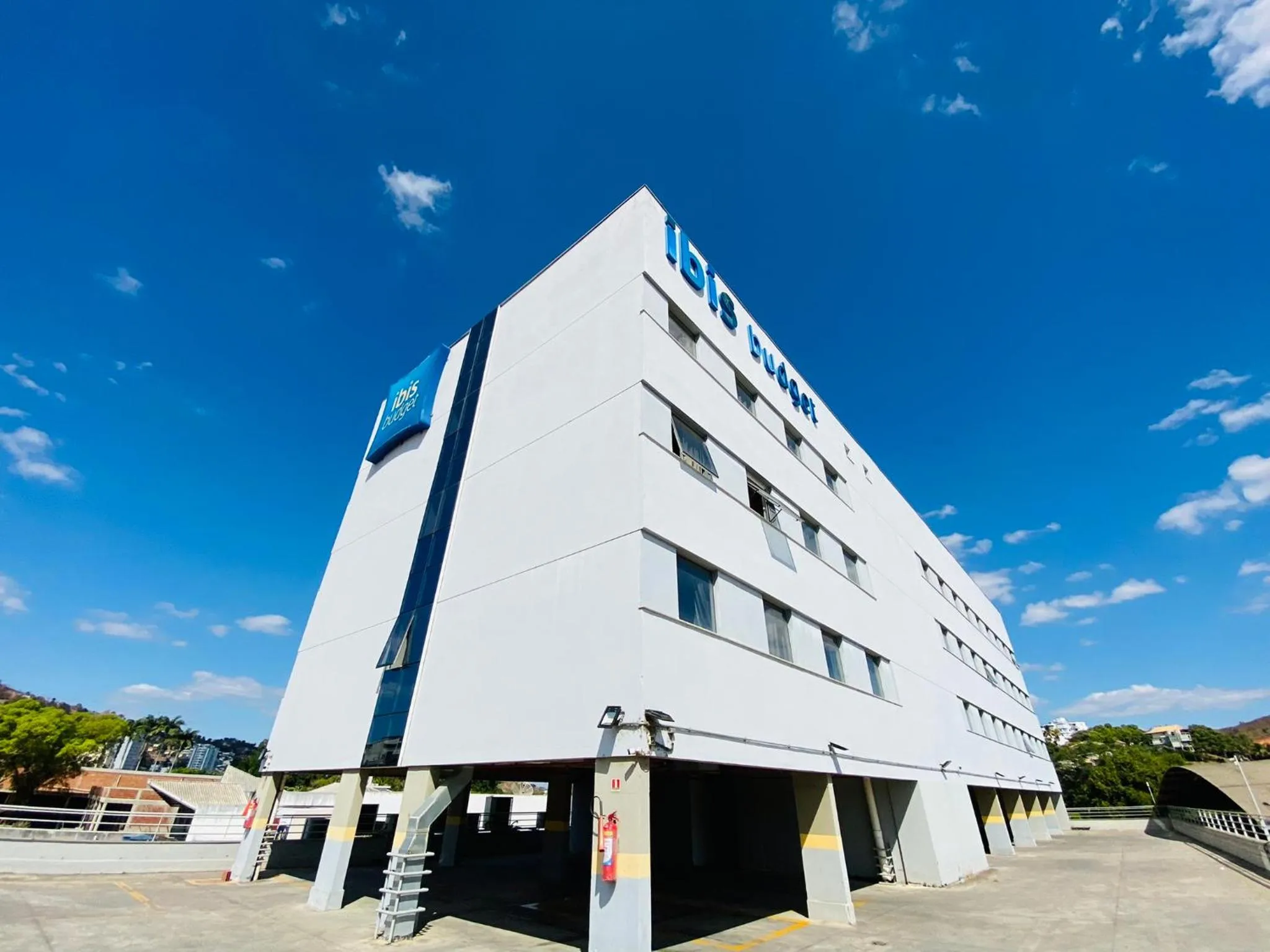 Facade/entrance in ibis budget Itaperuna