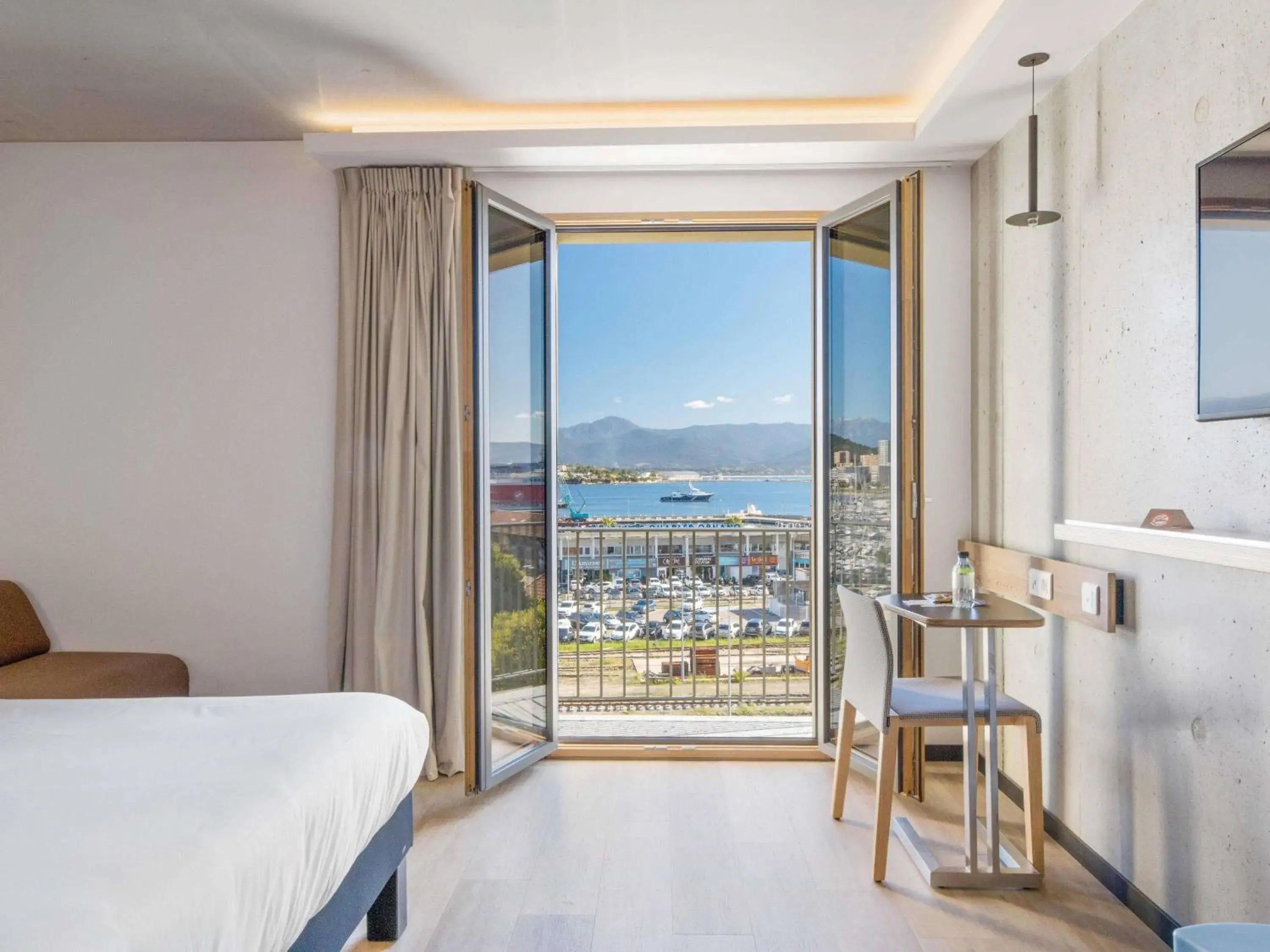 Standard Room with Gulf View in ibis Styles Ajaccio Napoleon Standard Room with Gulf View in ibis Styles Ajaccio Napoleon